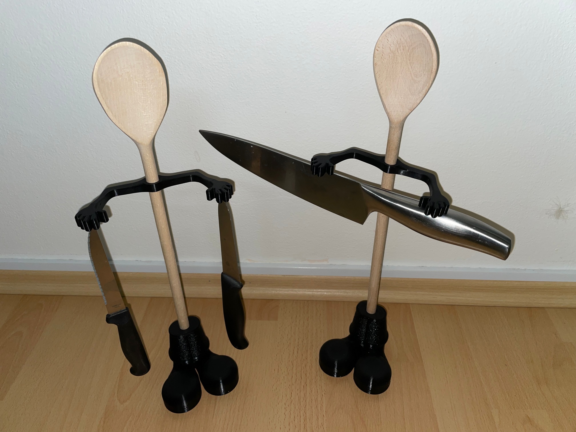 Wooden spoon - Knives magician