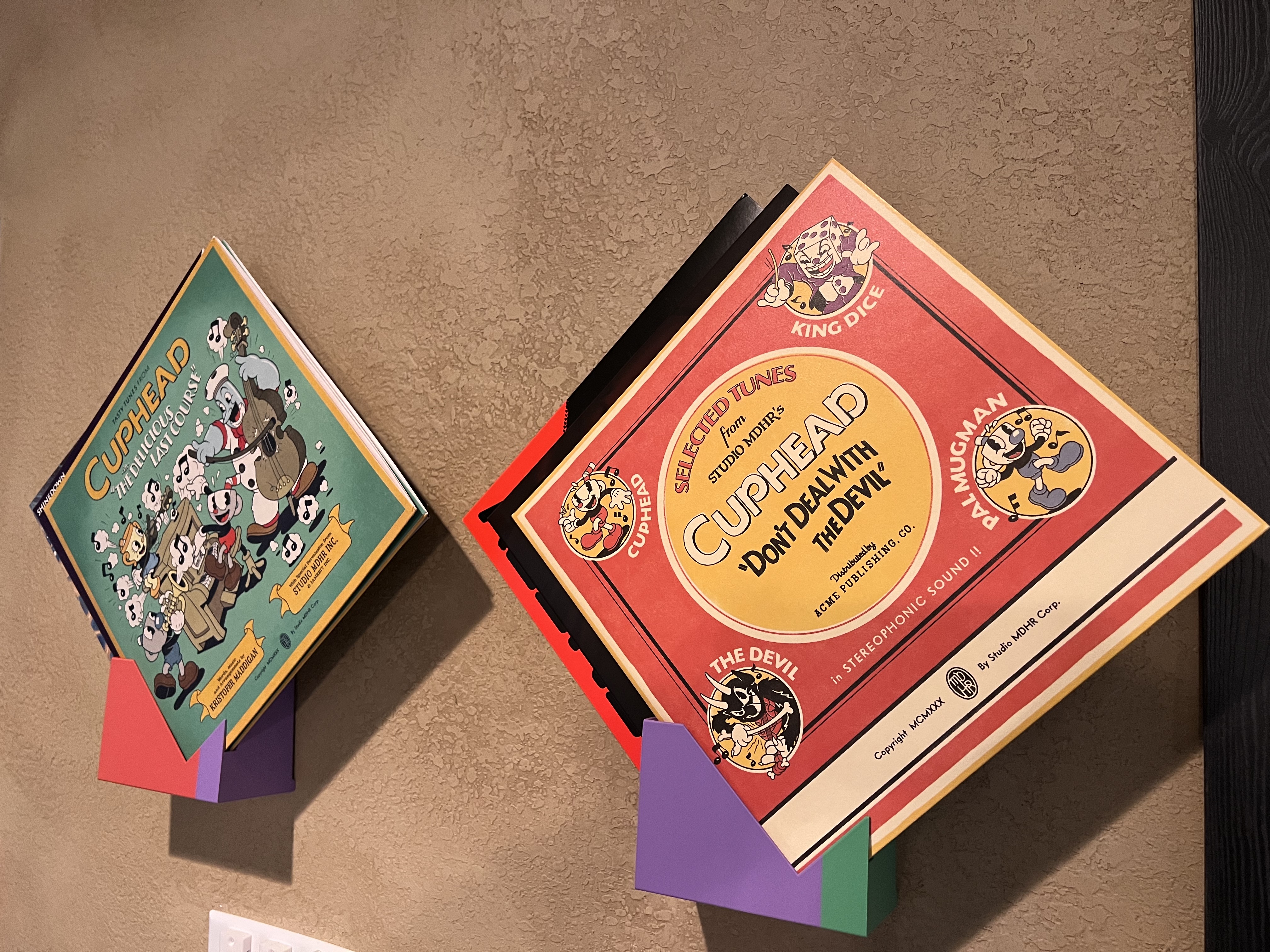 Offset Vinyl Holder