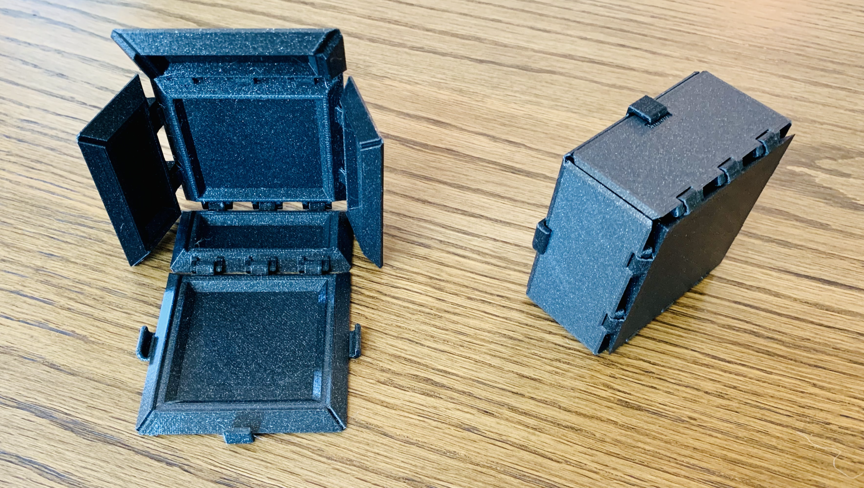 Miniatura 2 do modelo 3D Flat Pack Mini Box (print in place)