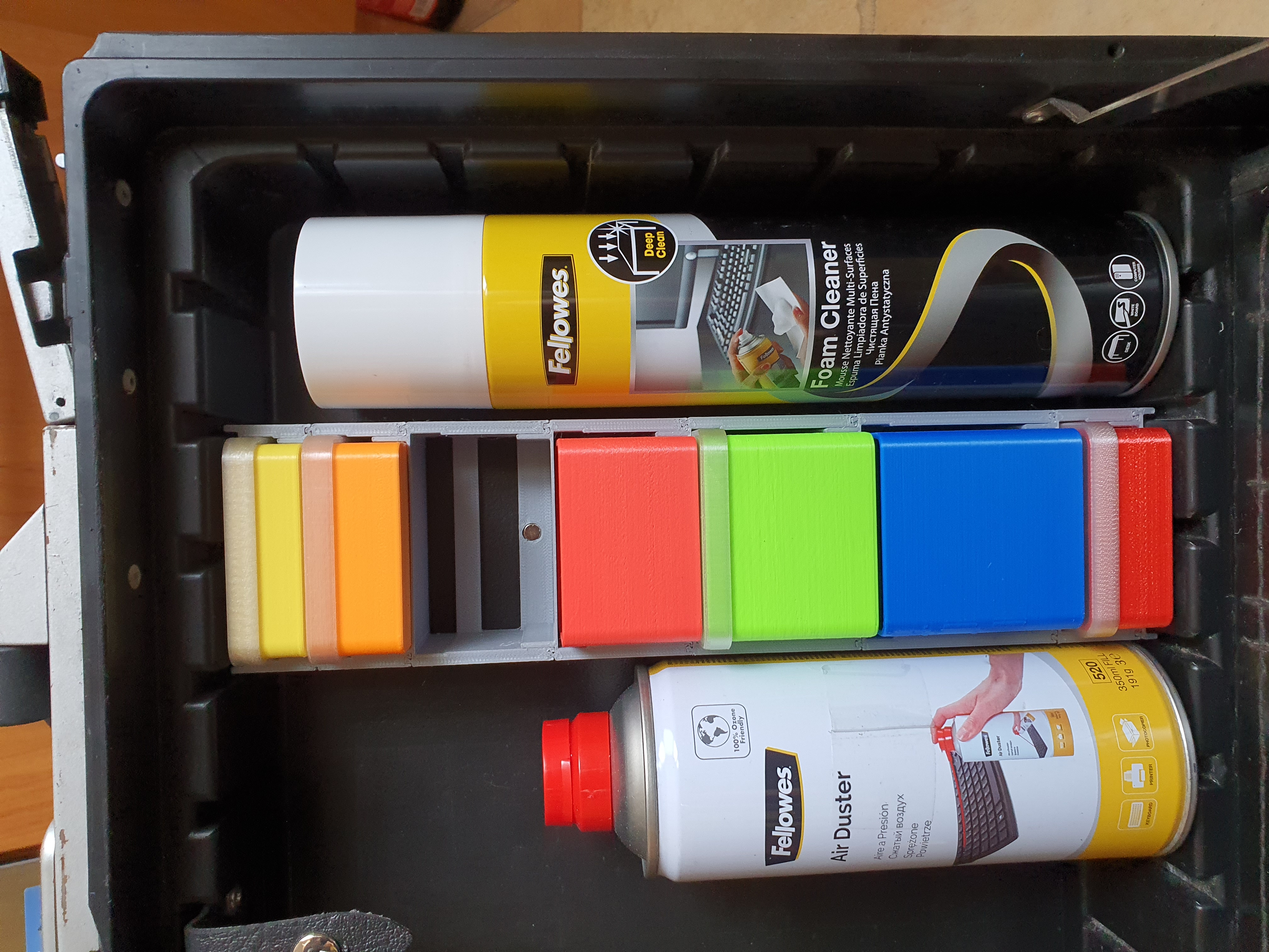 Miniatura 5 do modelo 3D Box with lid including stackable binder