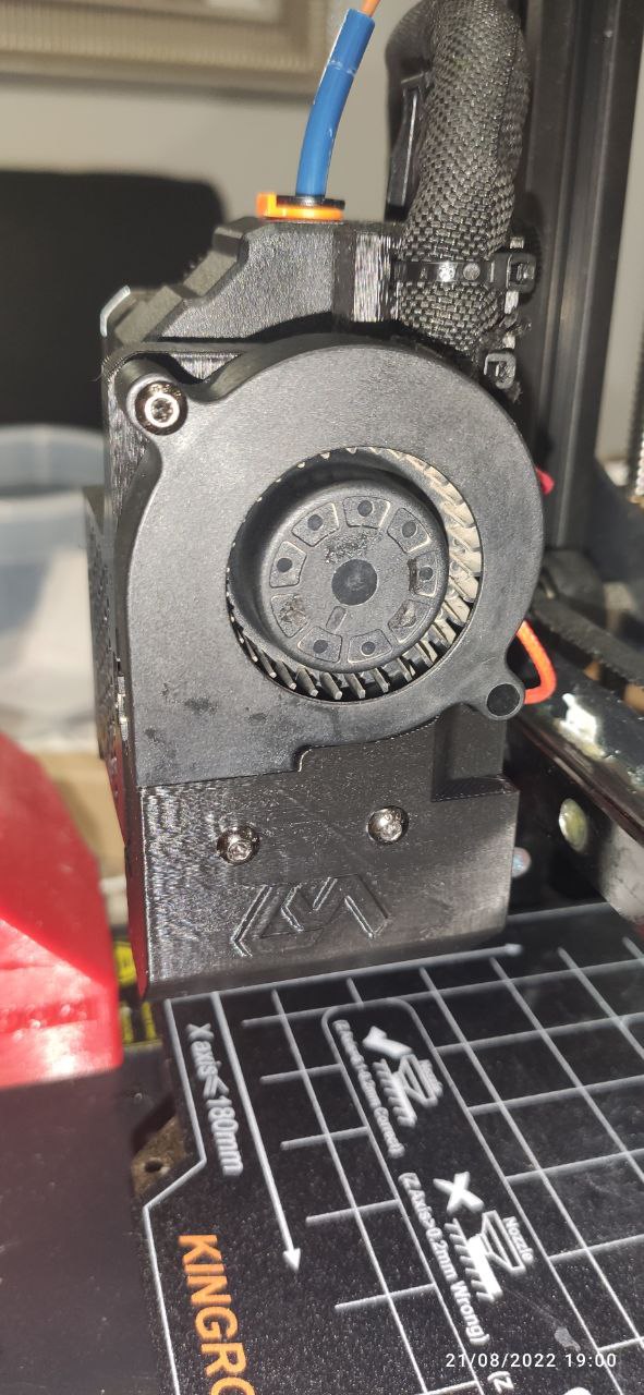 Layer fan for airbrush nozzle lmaker bmg