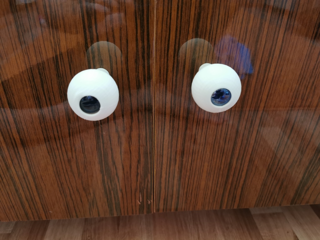 Snail eye handle