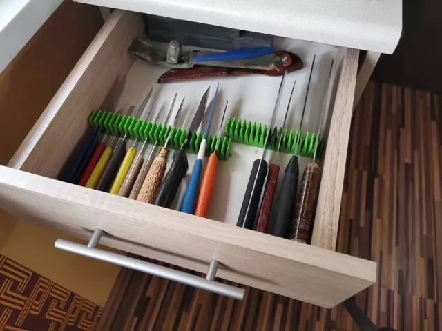 Knifes stand/organizer