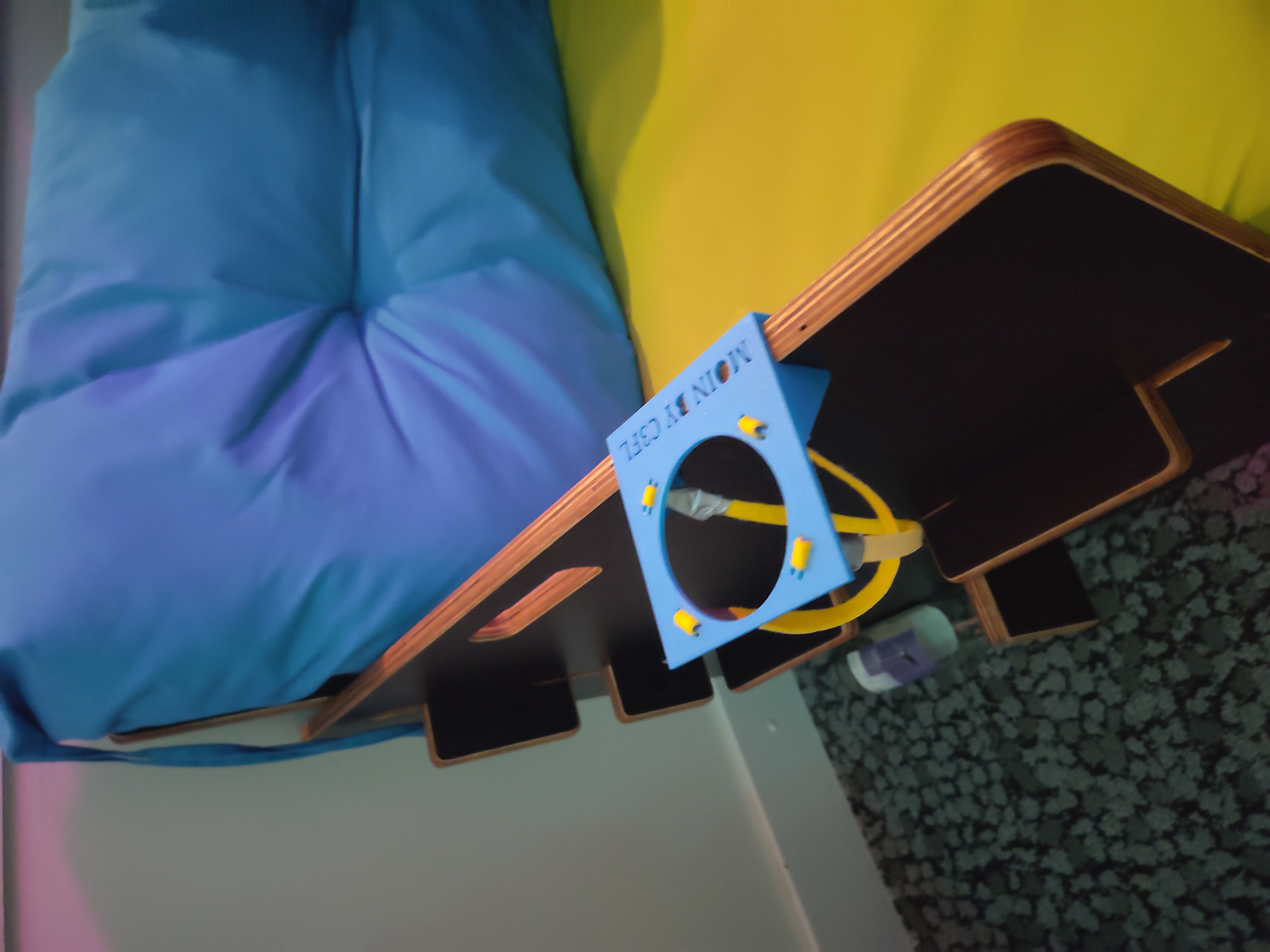 Siebdruckbänke Getränke halter