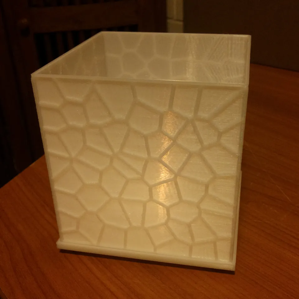 Voronoi Tea Light Shade (OpenSCAD) por Gael Lafond, Descargar modelo STL  gratuito