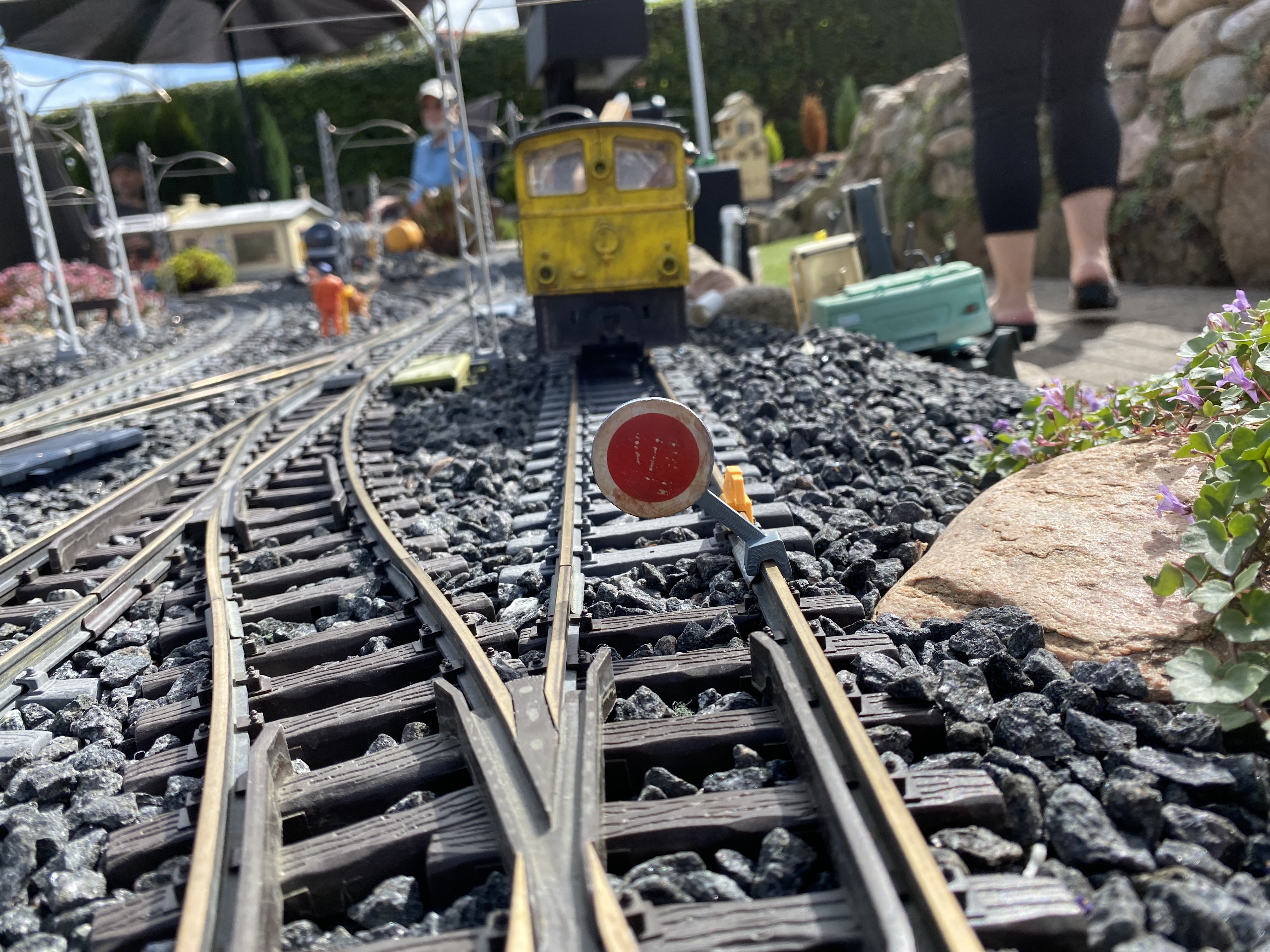 G scale train stop sign