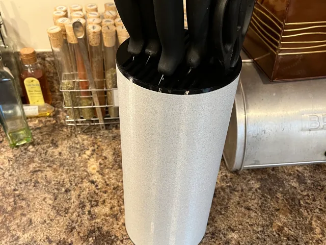 Cylinder Knife Holder