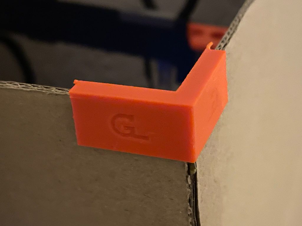 Corner reinforcement for corrugated cardboard box by GeertL Download