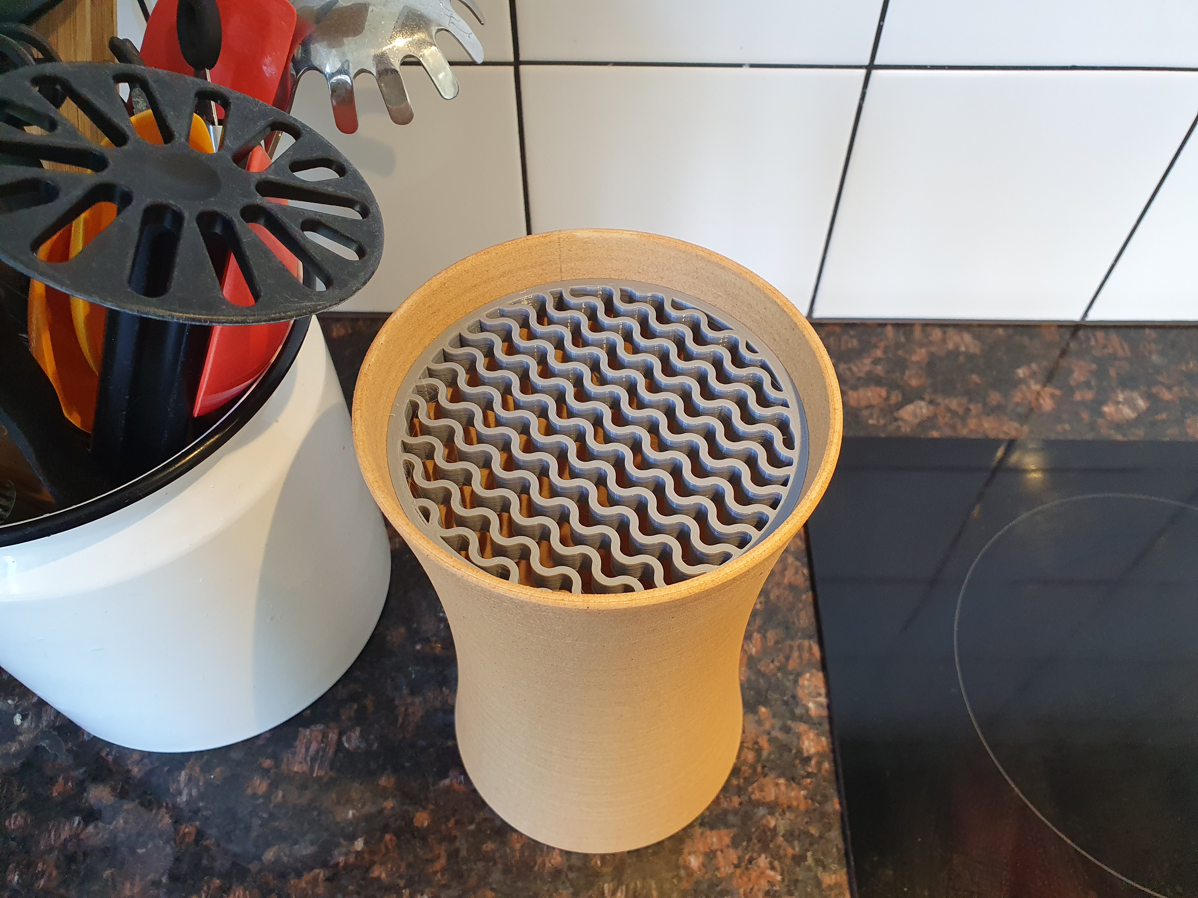 Miniatura 4 do modelo 3D Hyperboloid Knife Holder