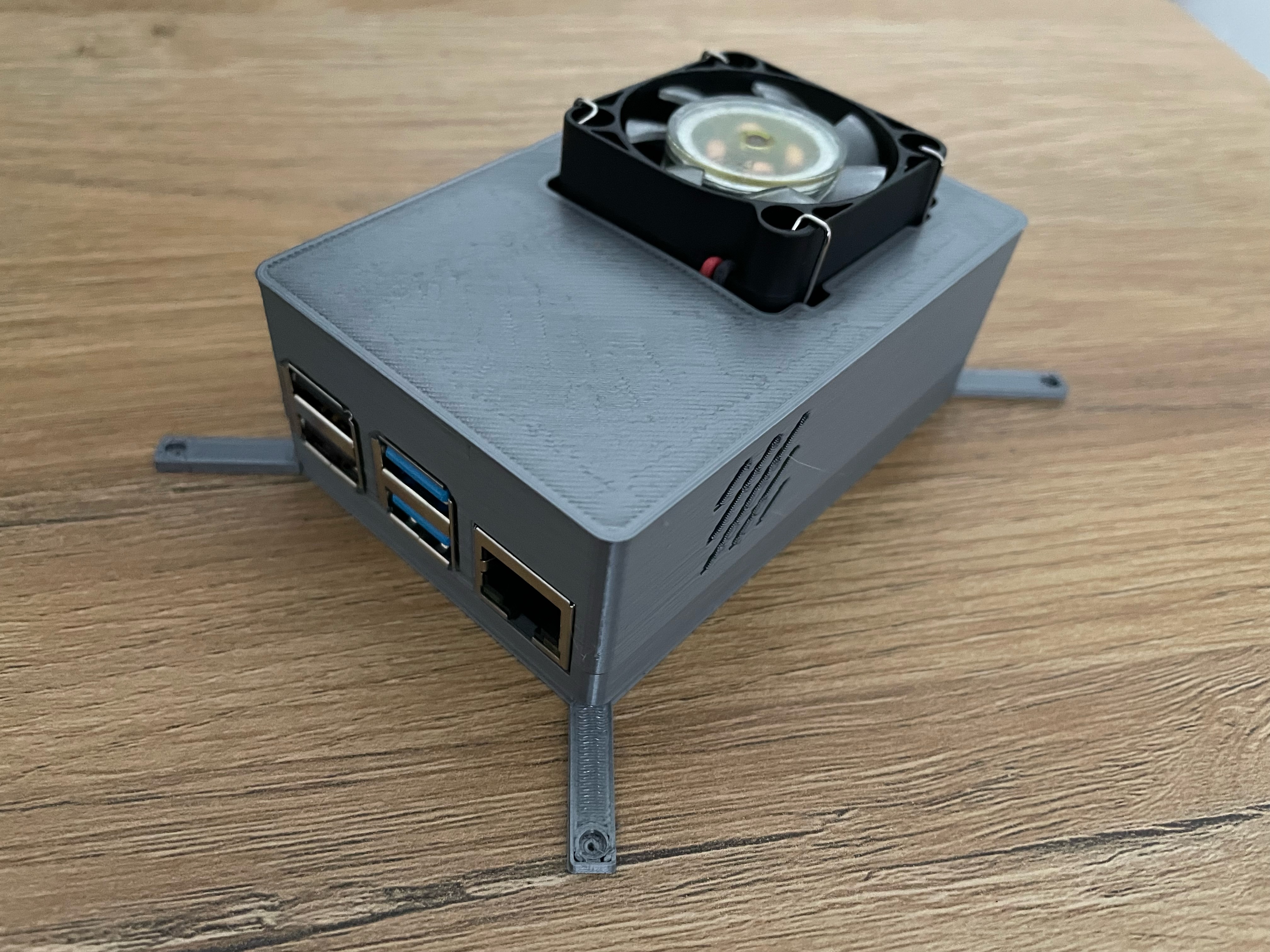 Raspberry PI 4B Ice Tower Case with mount