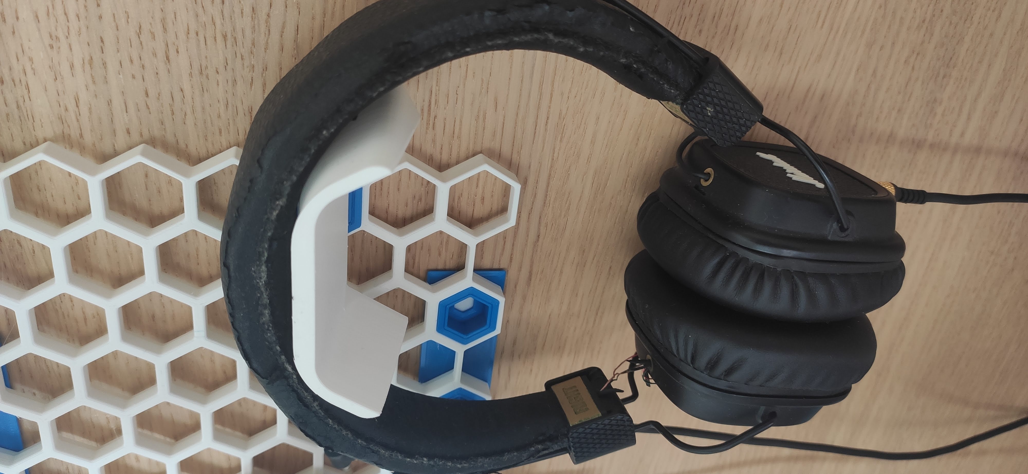 Headphone holder