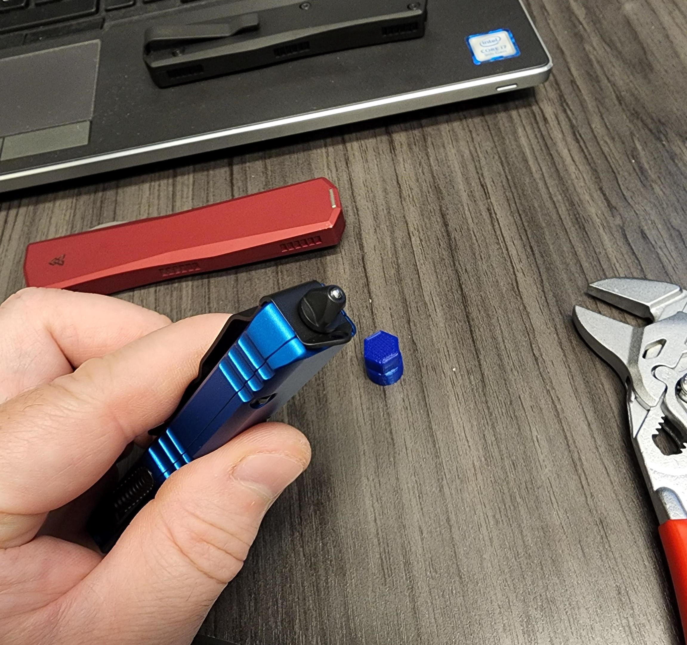 Microtech Glass Breaker Removal Tool by stillborn86 Download free STL