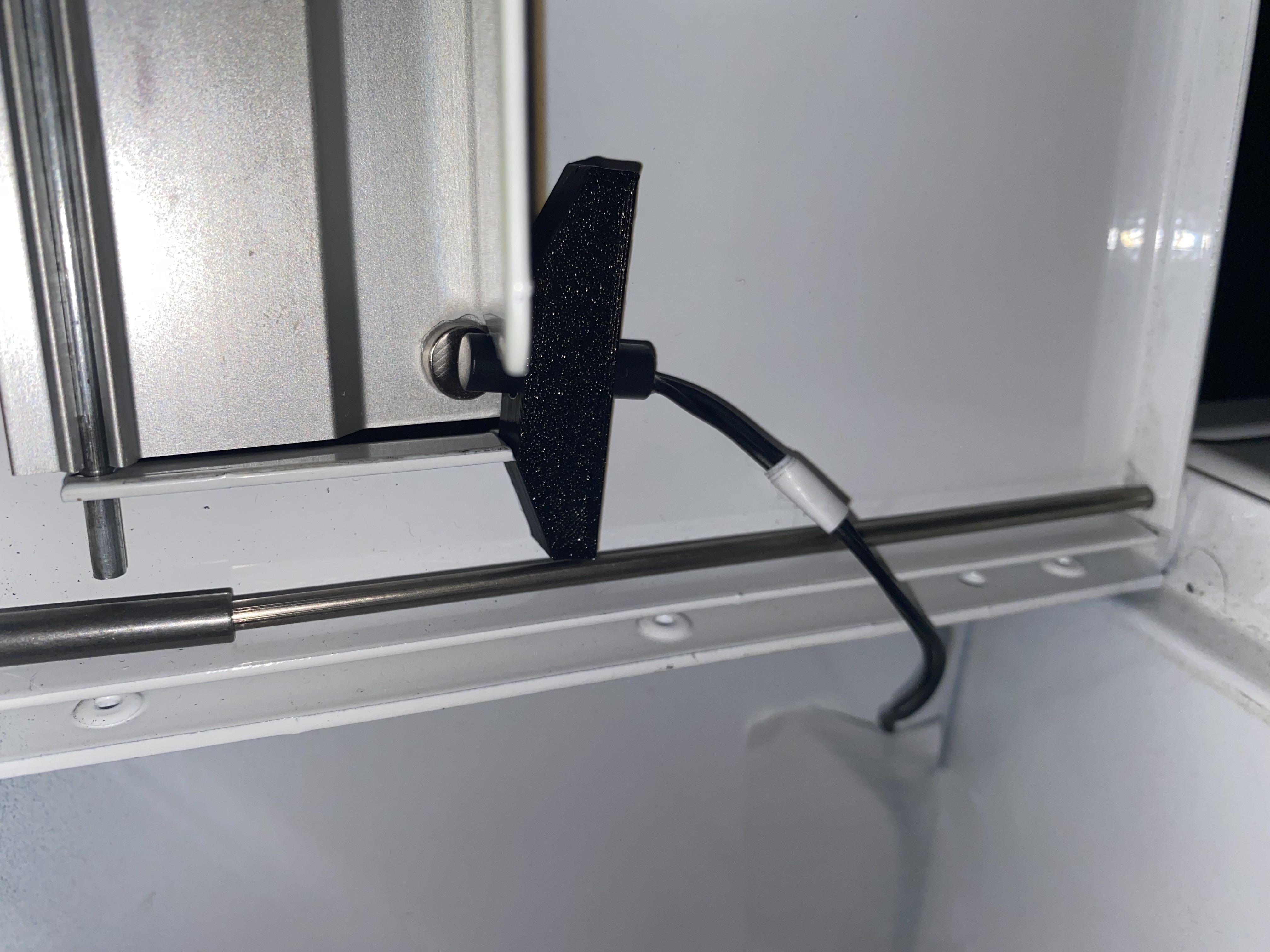DFRobot "Magnetic Switch" Bracket