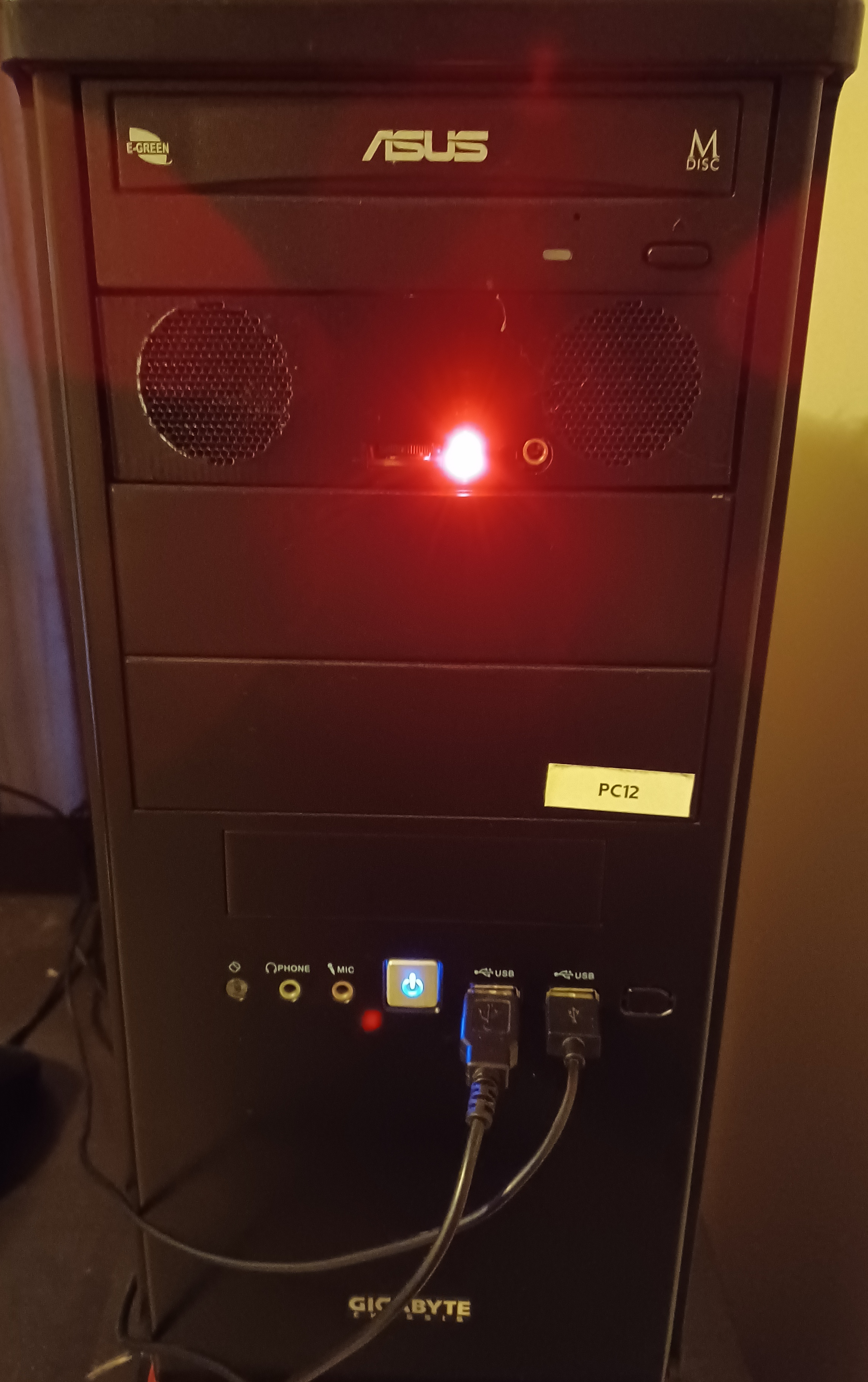 BoomBay 525 - Speakers in your drive bay