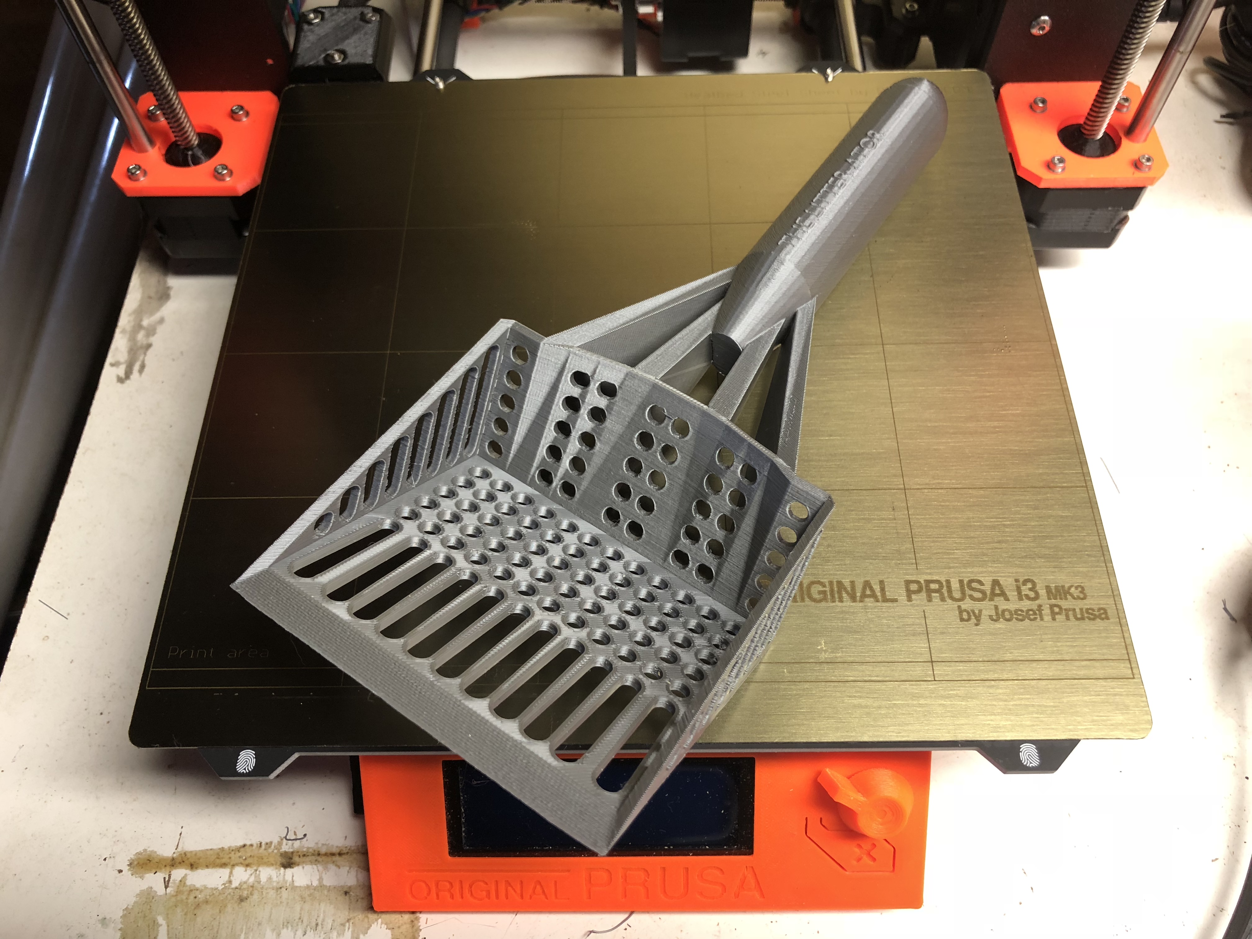The Litterator - Cat litter scoop