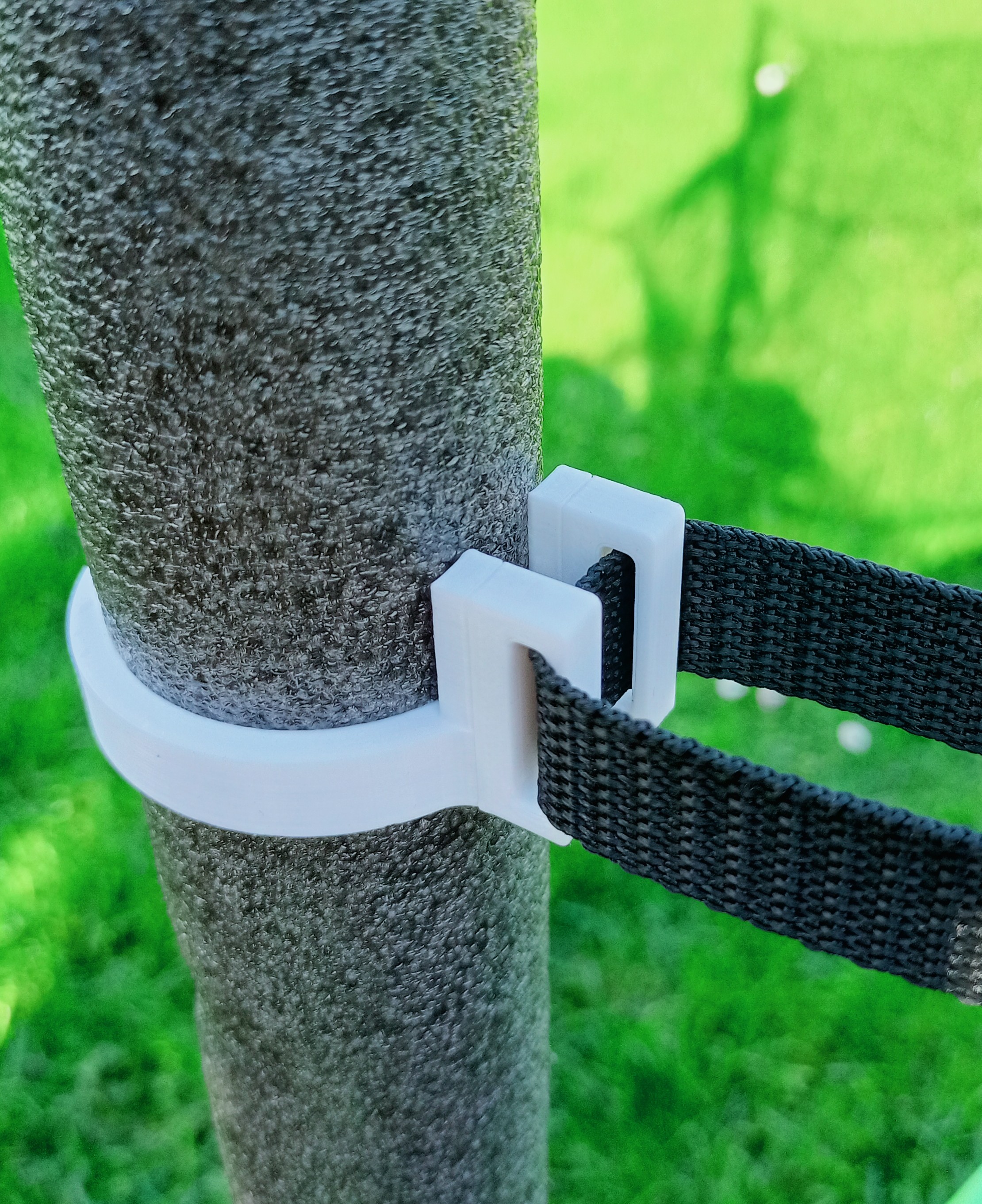 Clamp with eyelet for a strap by Download free STL model