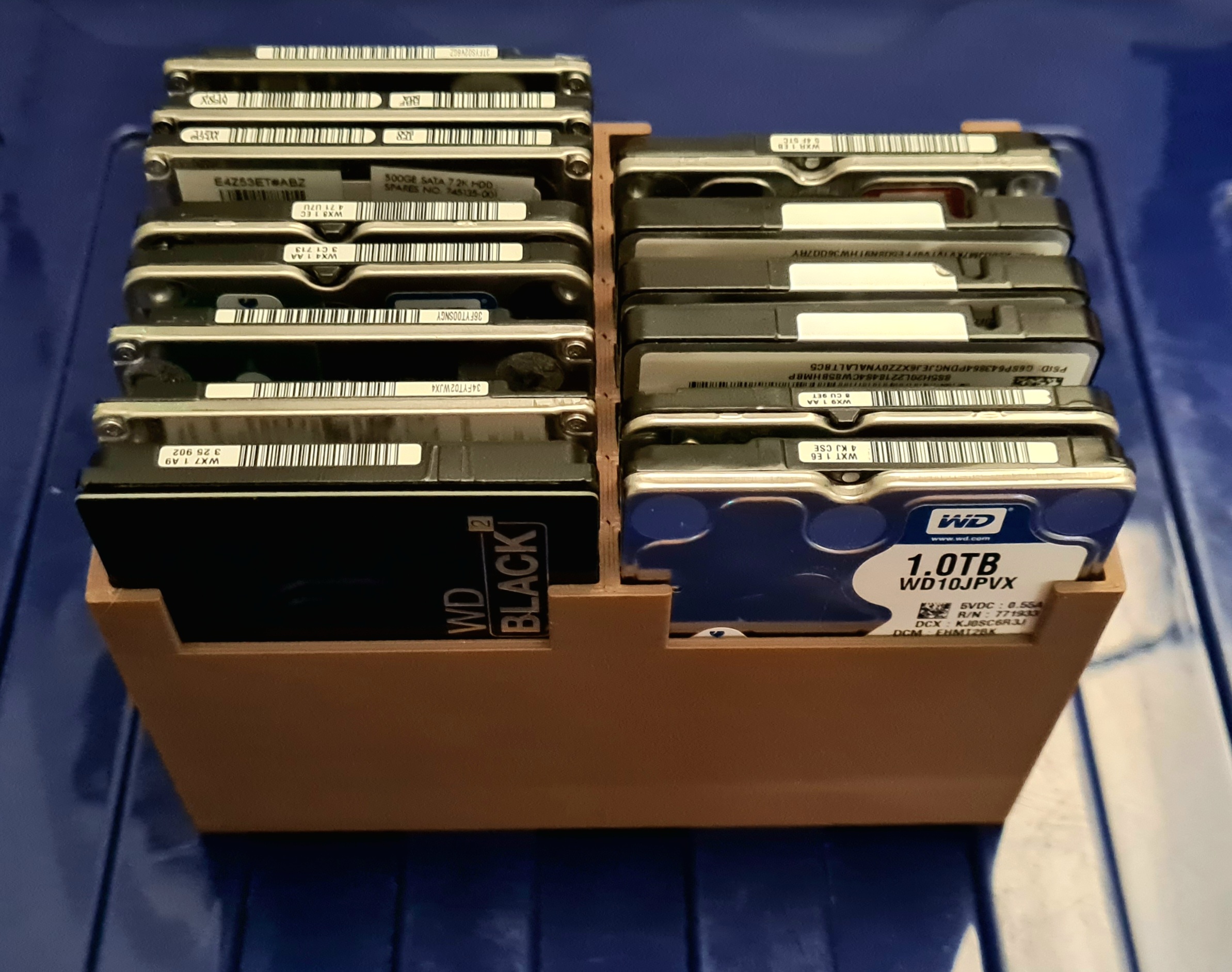 16 HDD slim 2,5"  Box