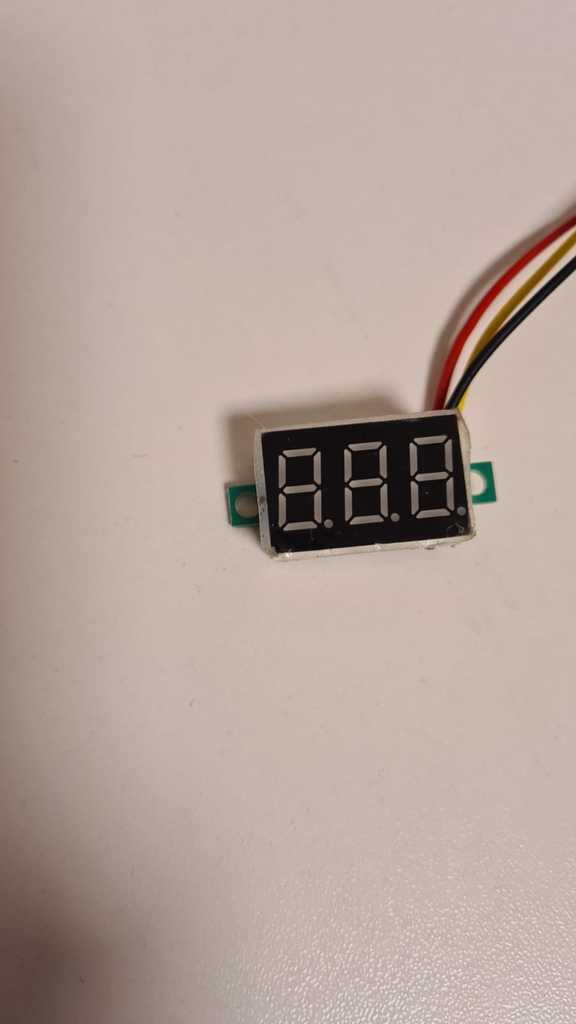 Digital Voltmeter — thumbnail 2