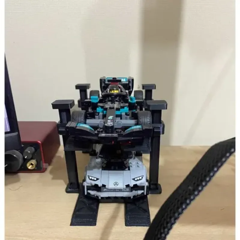 Lego car online lift