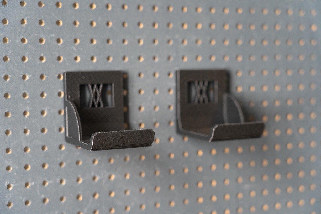 XXL Sledgehammer Holder (4.5kg/10lb) 033 I ENFORCE I for screws or peg board by WIESEMANN 1893