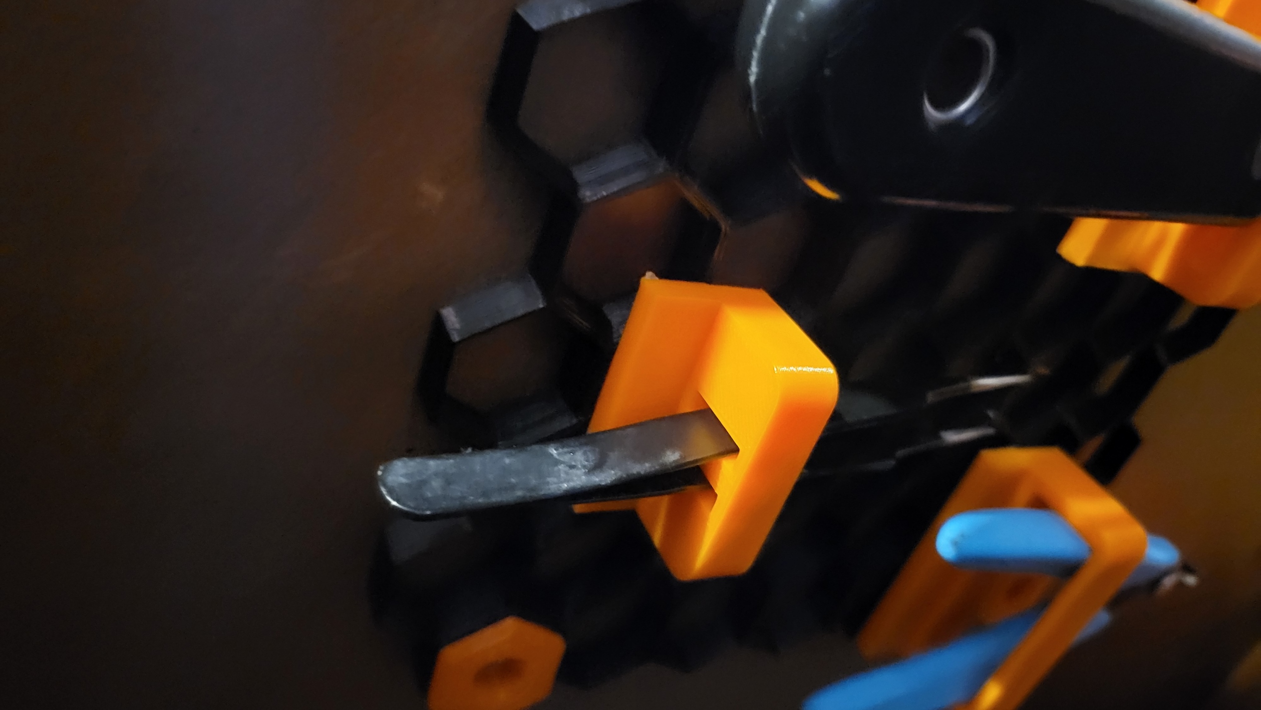 Honeycomb Storage Wall Tweezers Holder