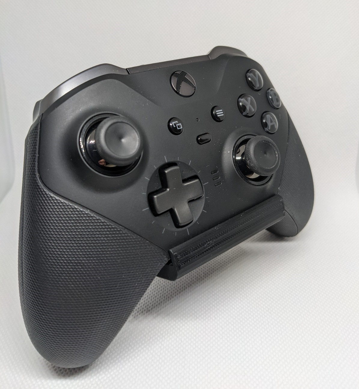 Xbox One Elite Controller Series 2 wall mount by Shokunin | Download ...