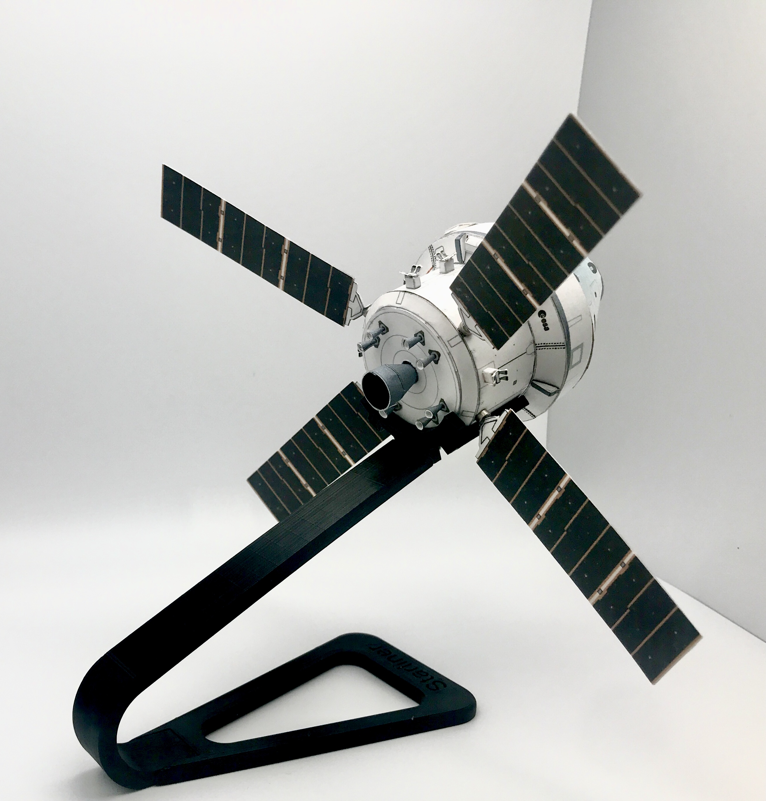 3D stand for Orion Artemis-1 papermodel by AXM61 | Download free STL ...