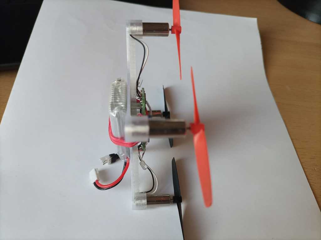 Quadrocopter — miniatura 2
