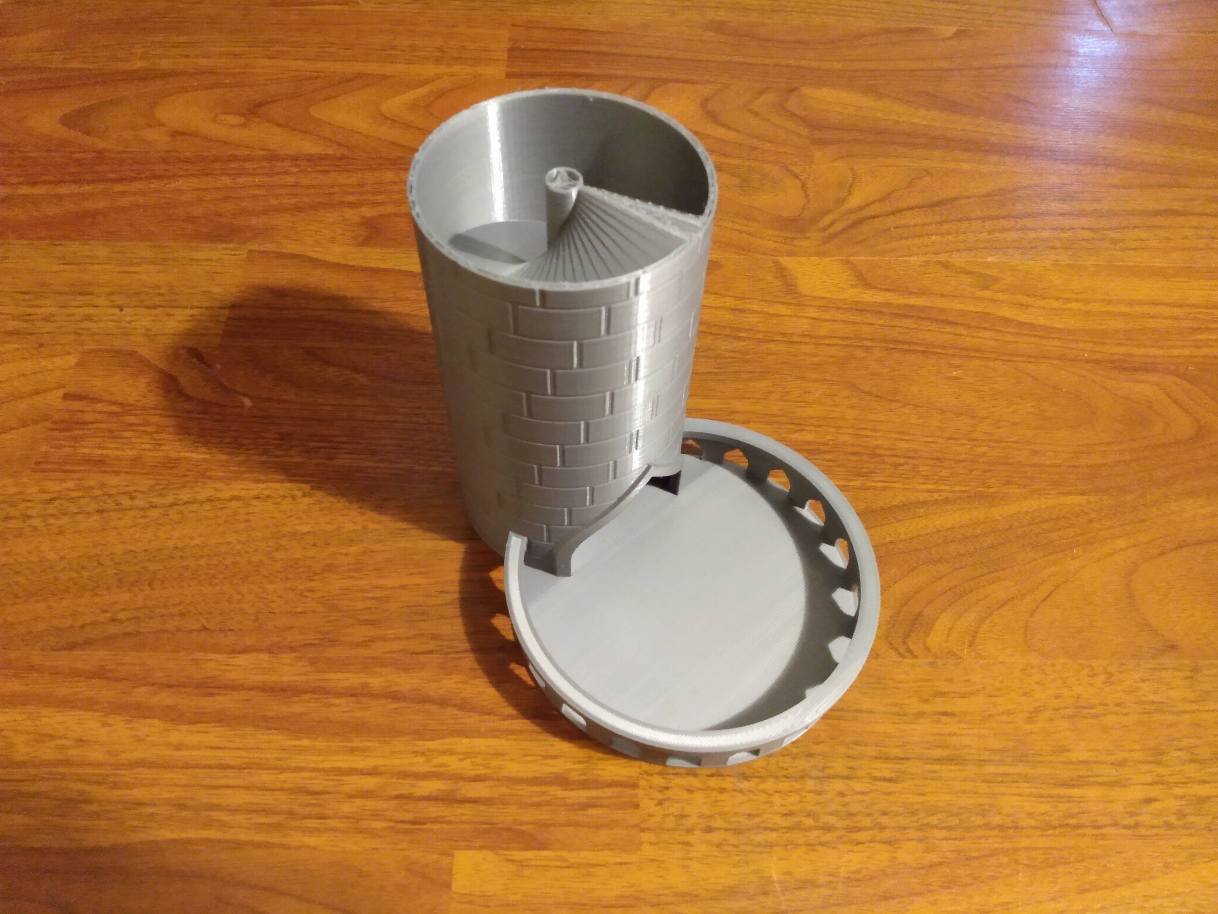 Miniatura 2 do modelo 3D Simple Dice Tower Remix