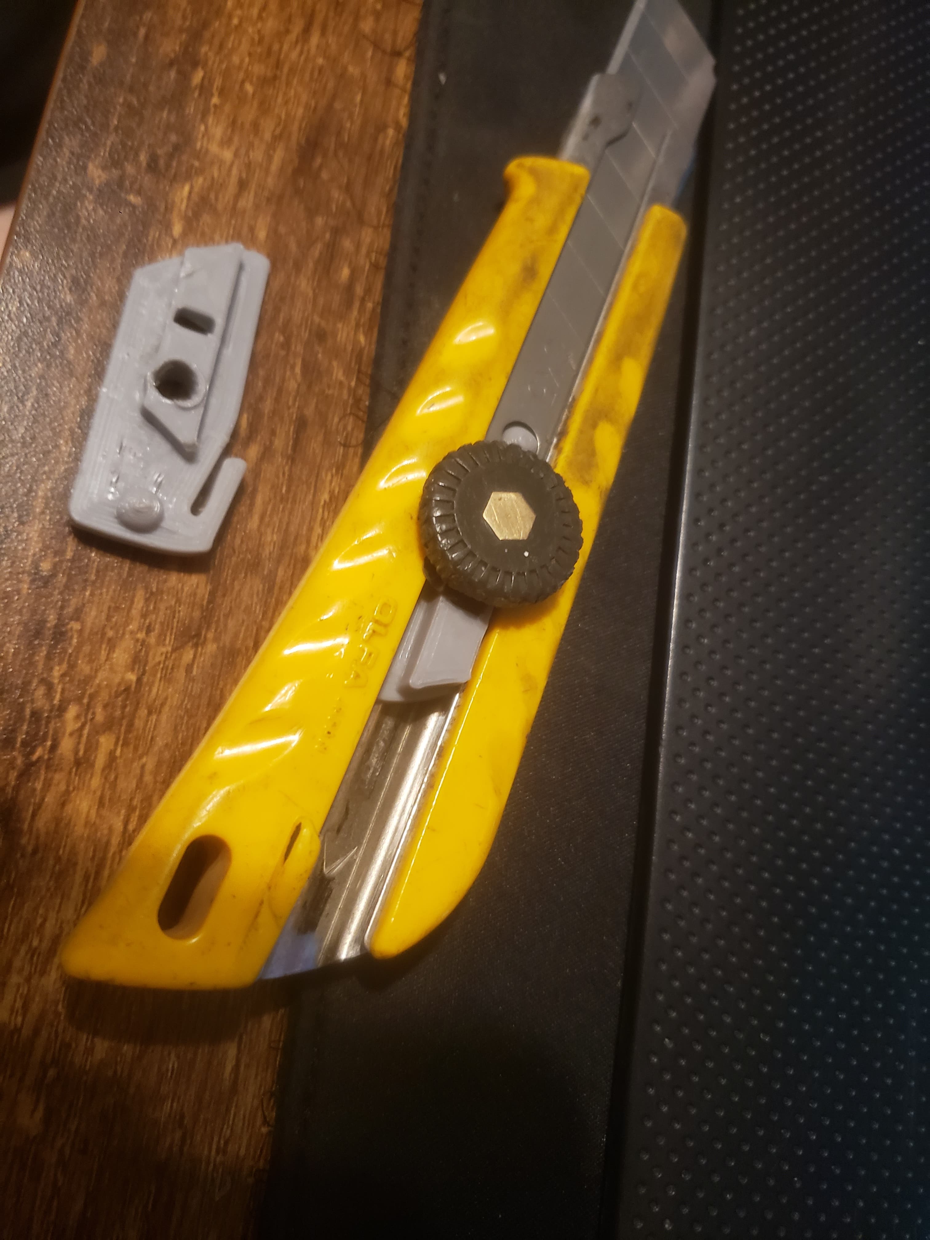 Boxcutter/X-ACTO replacement holder.