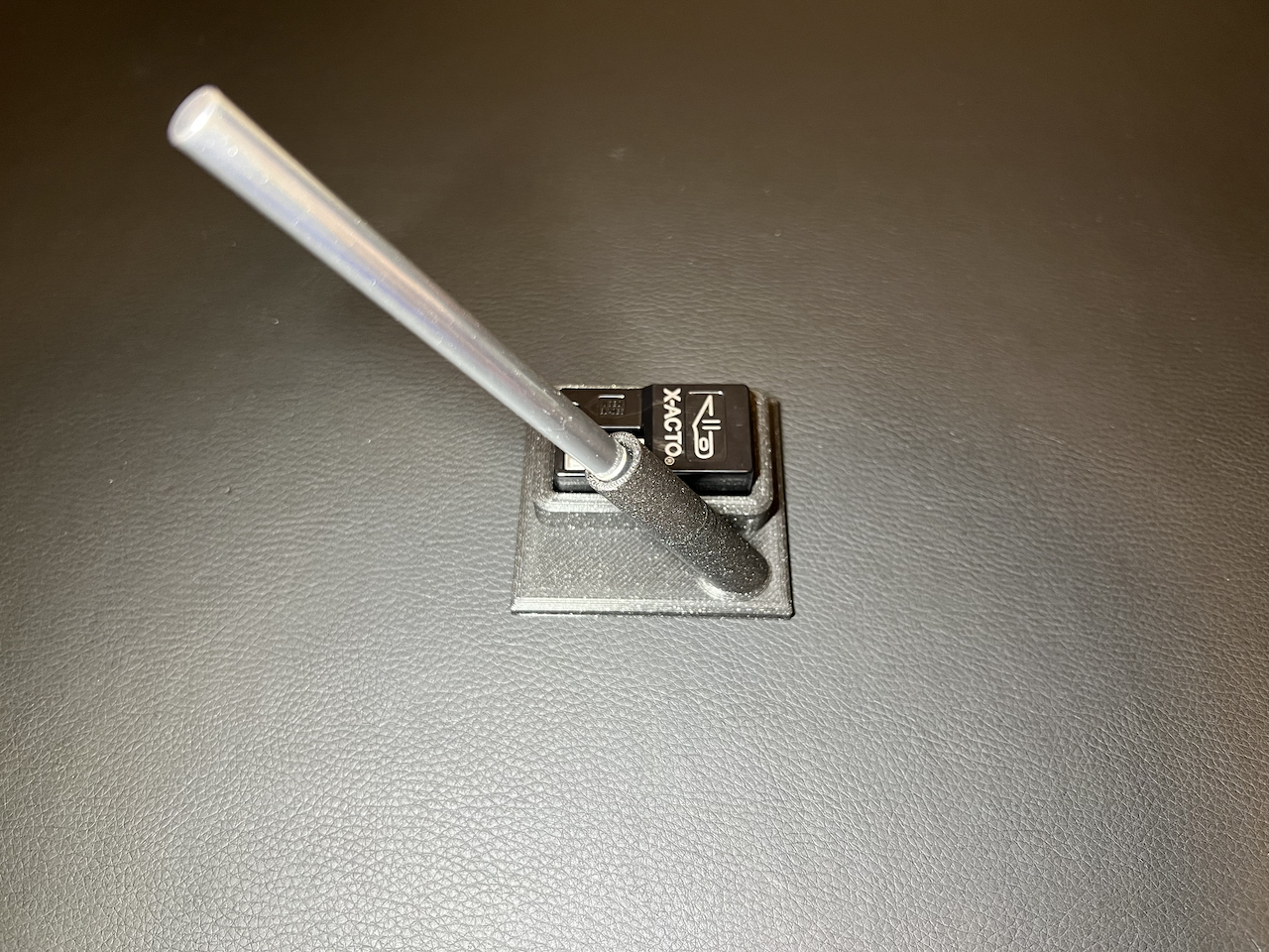 Desktop XActo Knife Holder by kennyd1gital Download free STL model