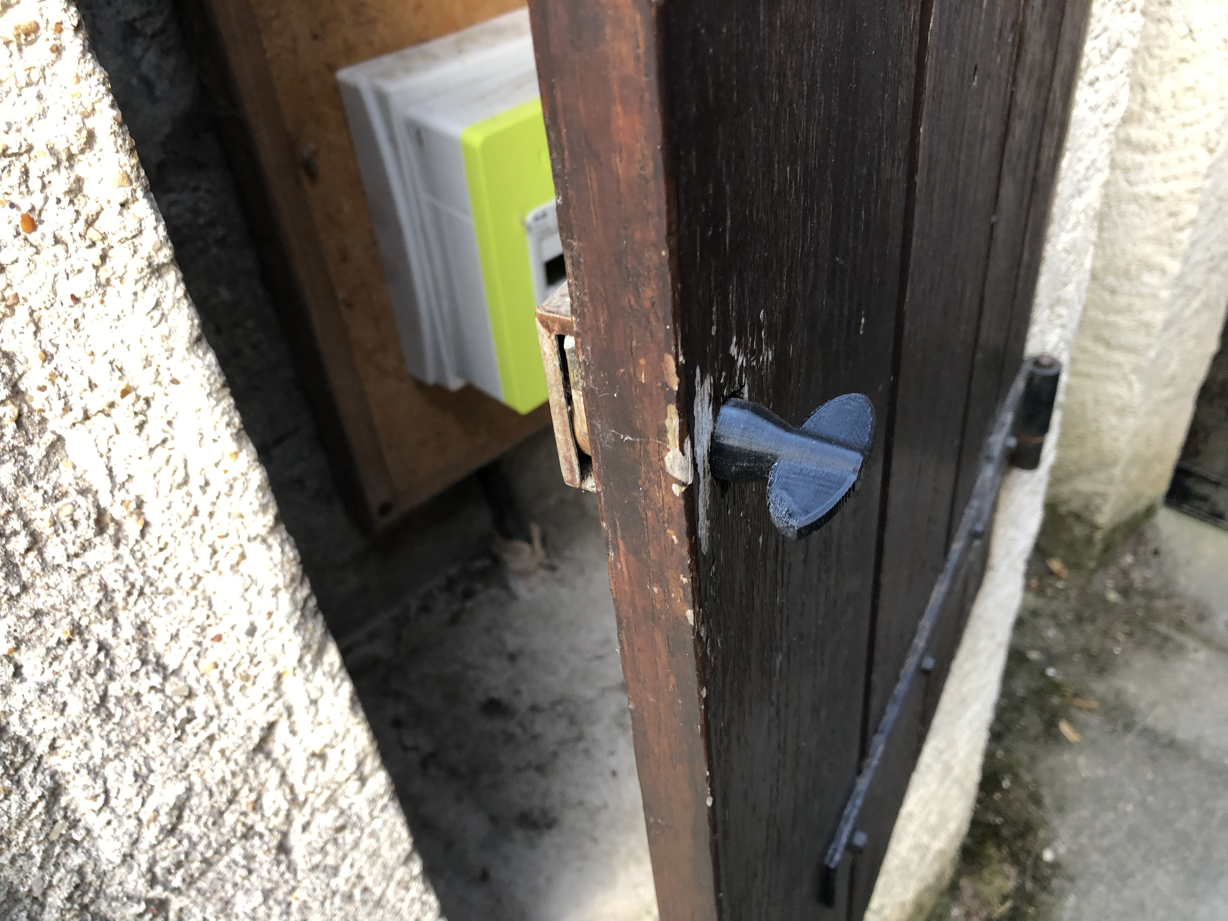 Triangular fingerprint key — thumbnail 3
