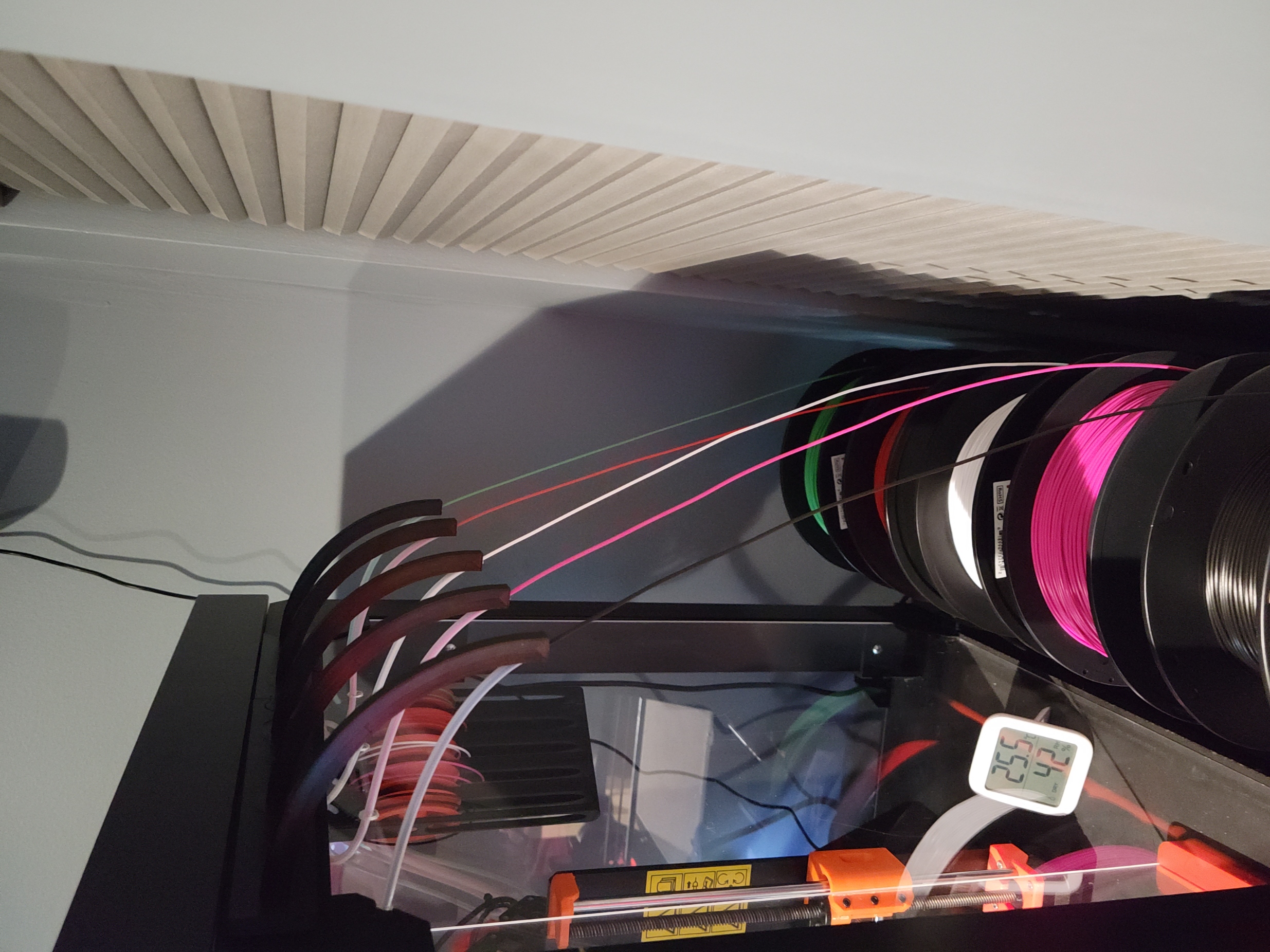 Lack 5 spool exterior filament guide