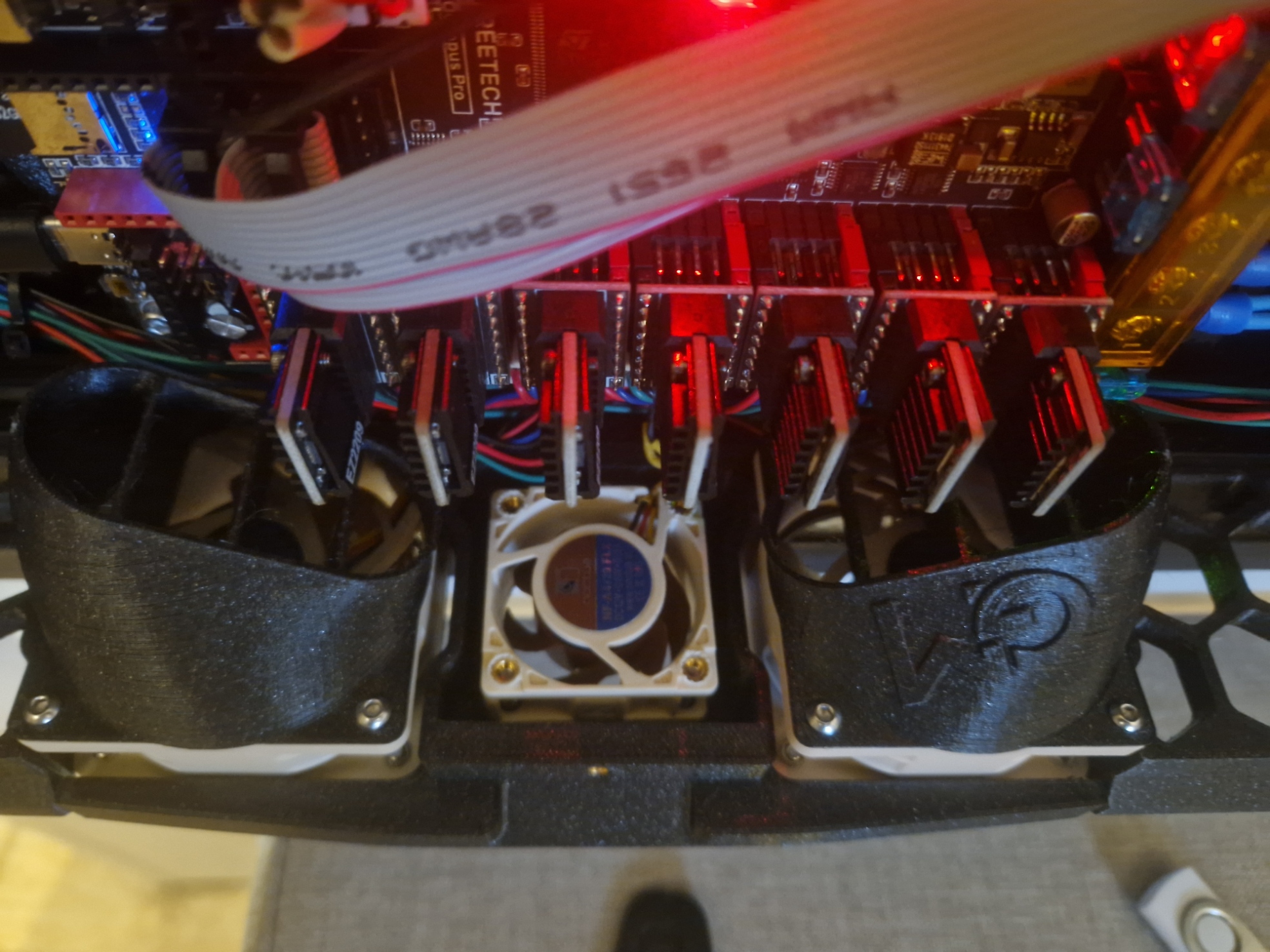 Side Fan Voron side fan support for 3 Fans by Paragon3D | Download free STL ...
