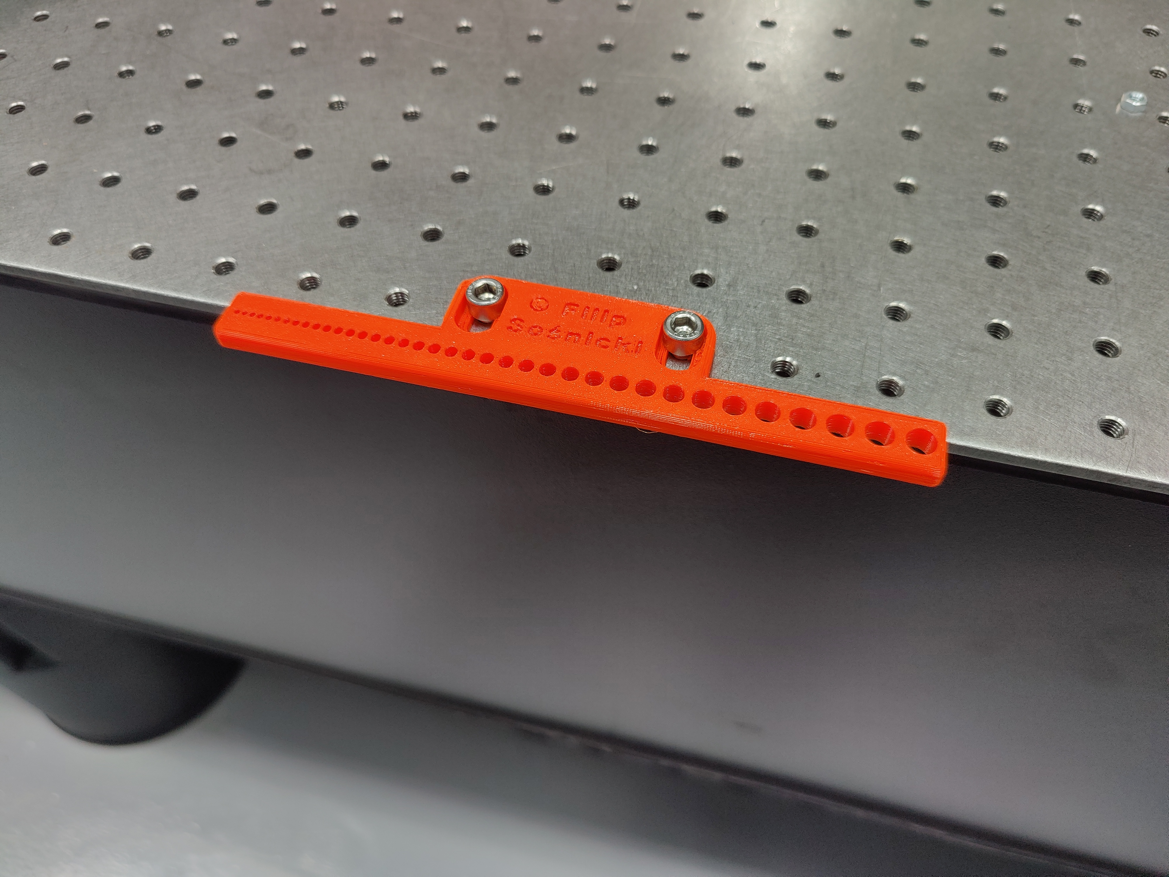 Miniatura 2 do modelo 3D Optical table mountable tool holder