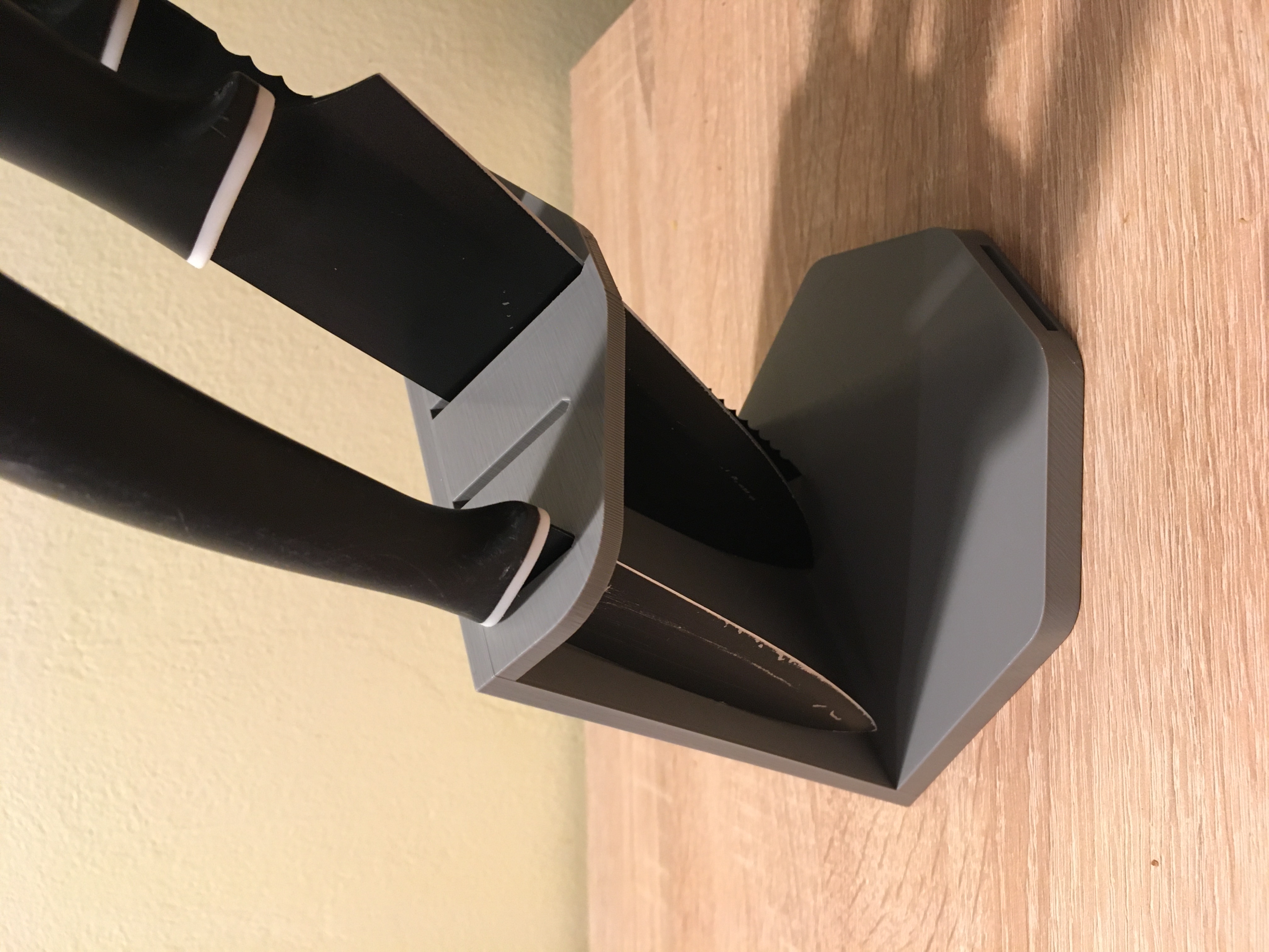 Knife holder