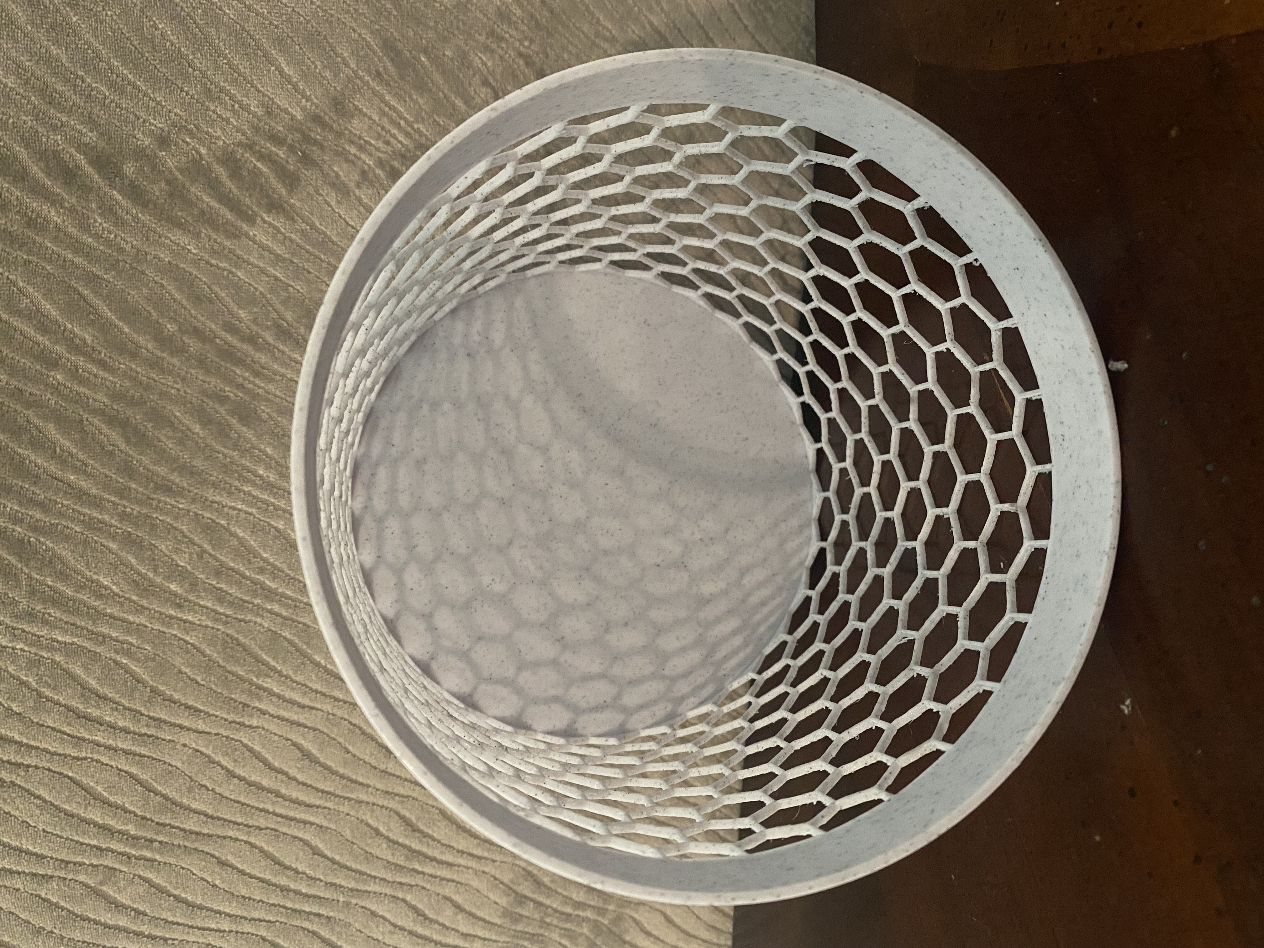 Miniatura 2 do modelo 3D Hexagonal Paper Bin