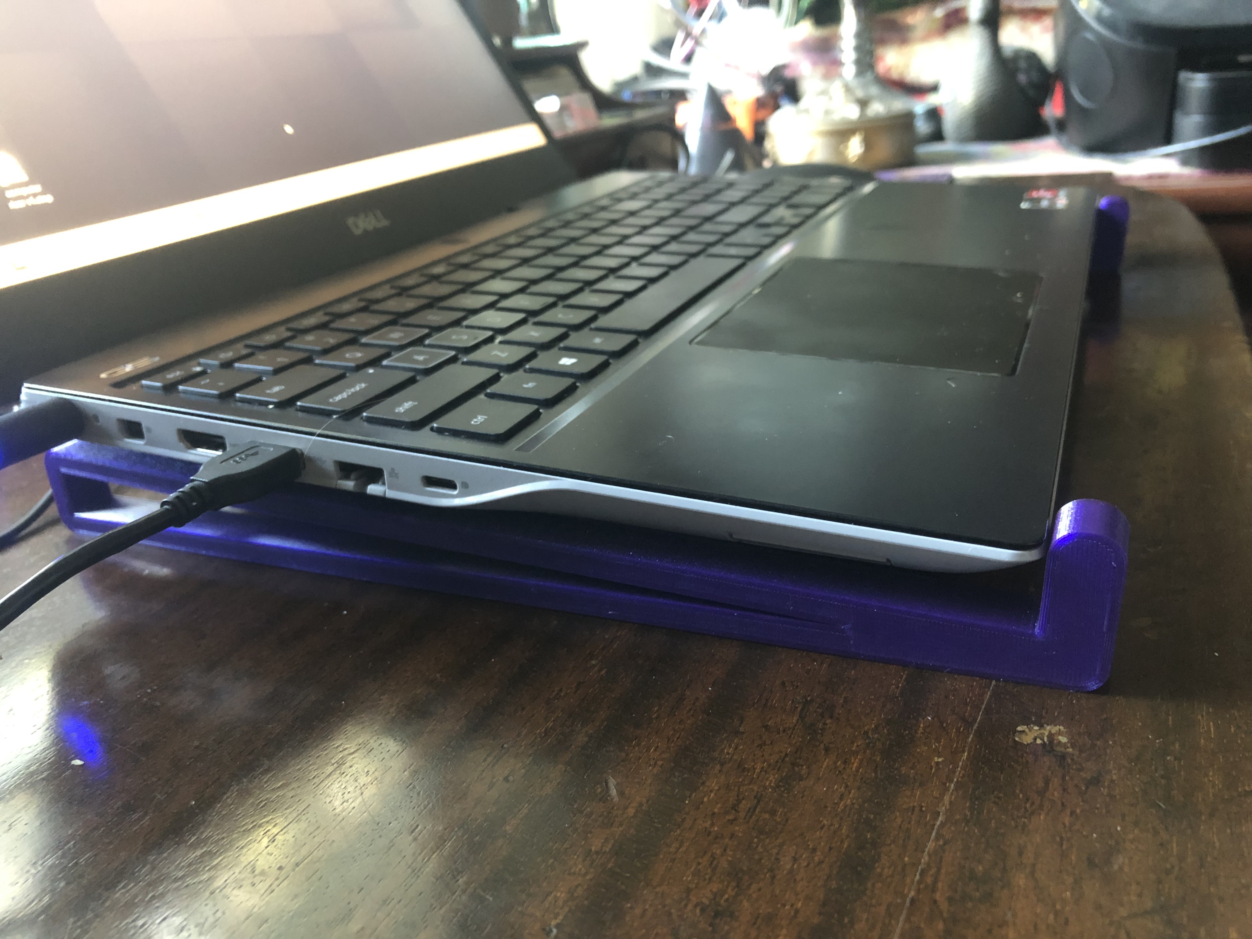 Yet another laptop riser to keep 'em cooler