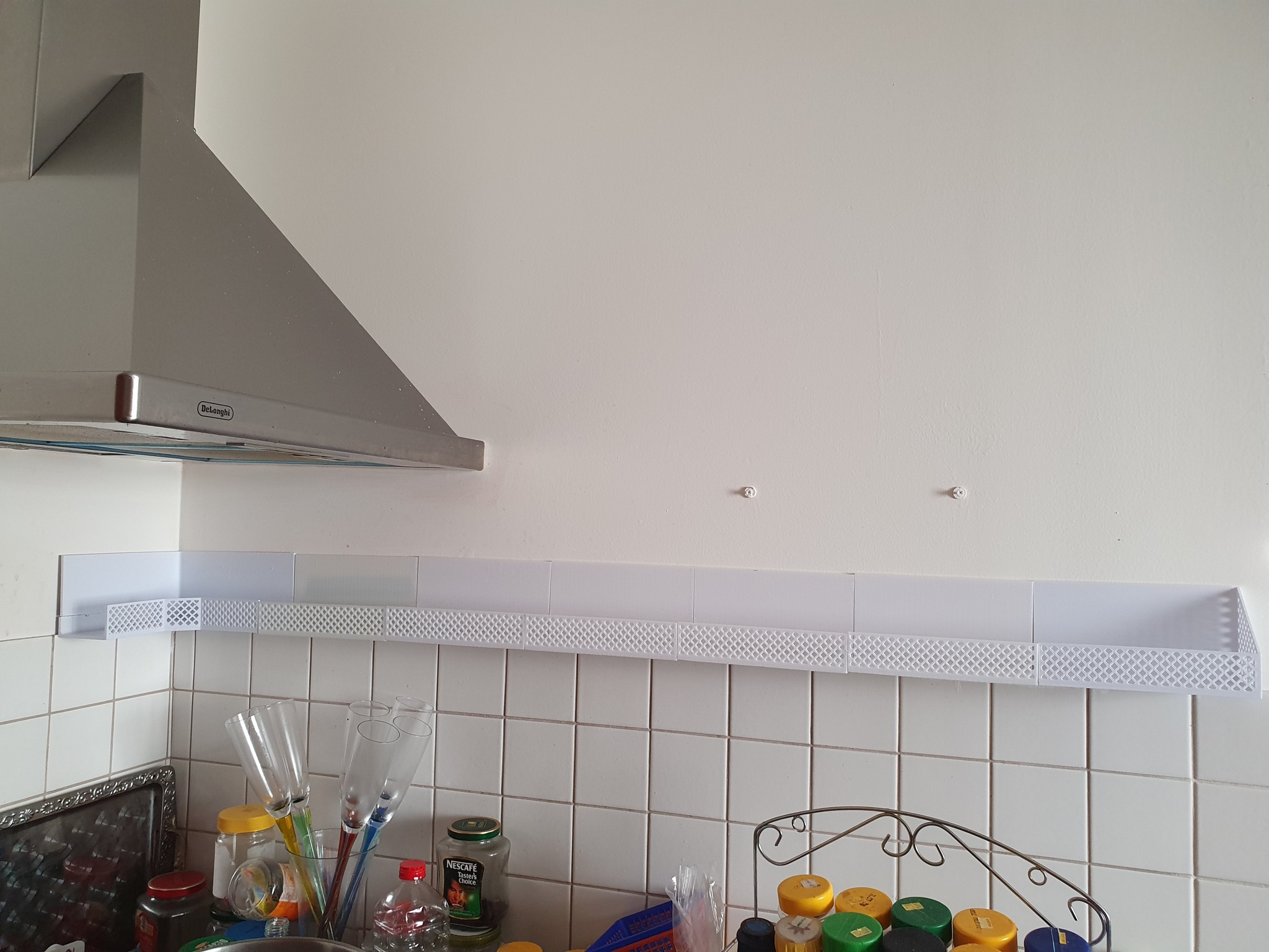 Wall mounted spice rack - middle