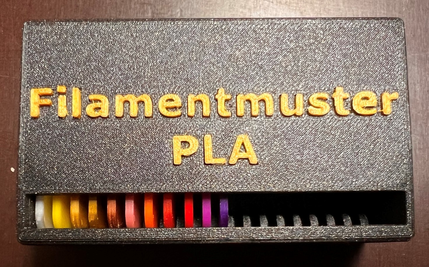 Filament samples in storage box by OG-Crafts | Download free STL model ...