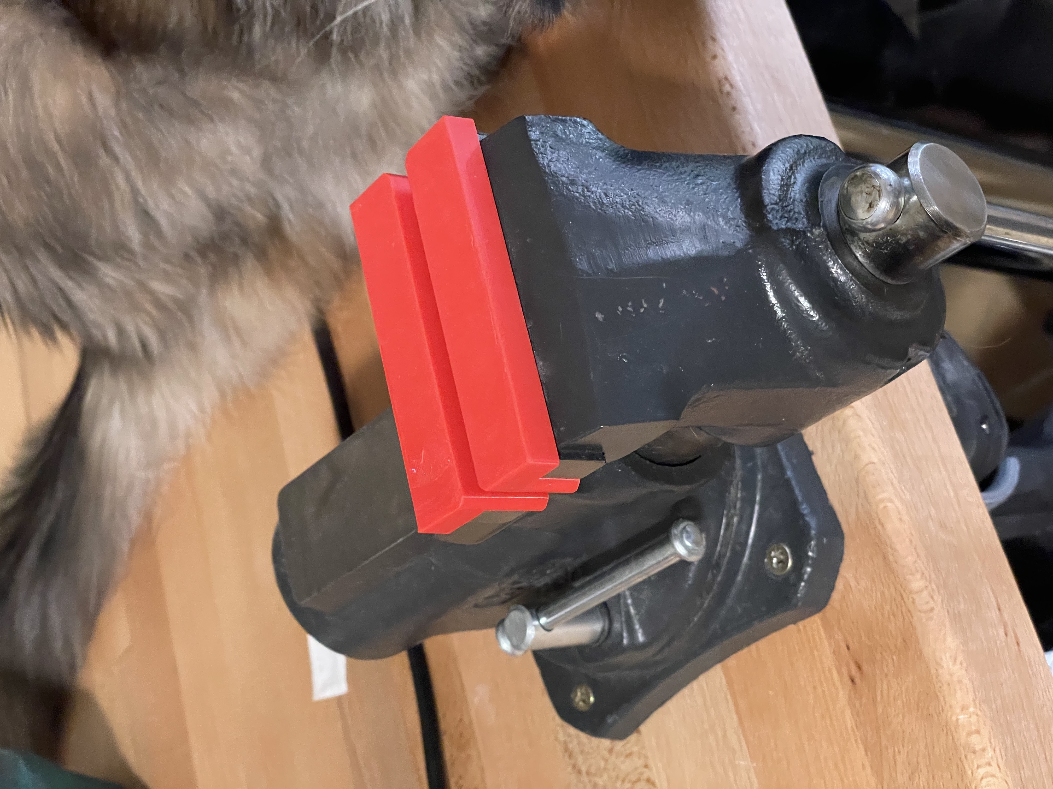 Vise grip with magnets (York Lux tools, TPU)