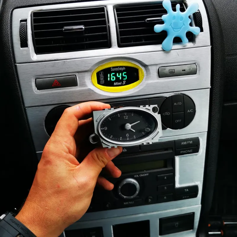 Adapter plate for dashboard Ford Mondeo Mk3 by kubamxbot, Download free  STL model