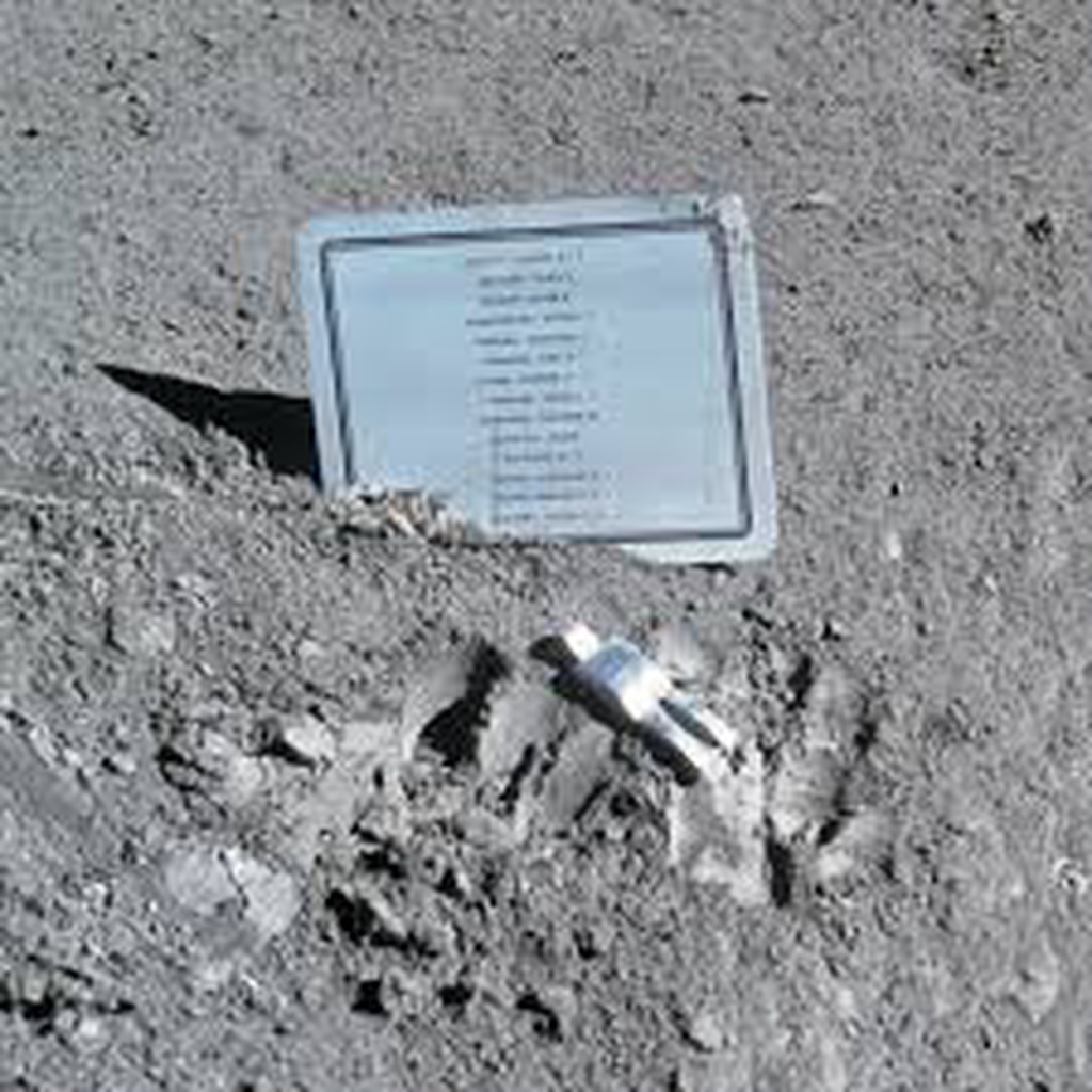 Fallen Astronaut — miniatura 6