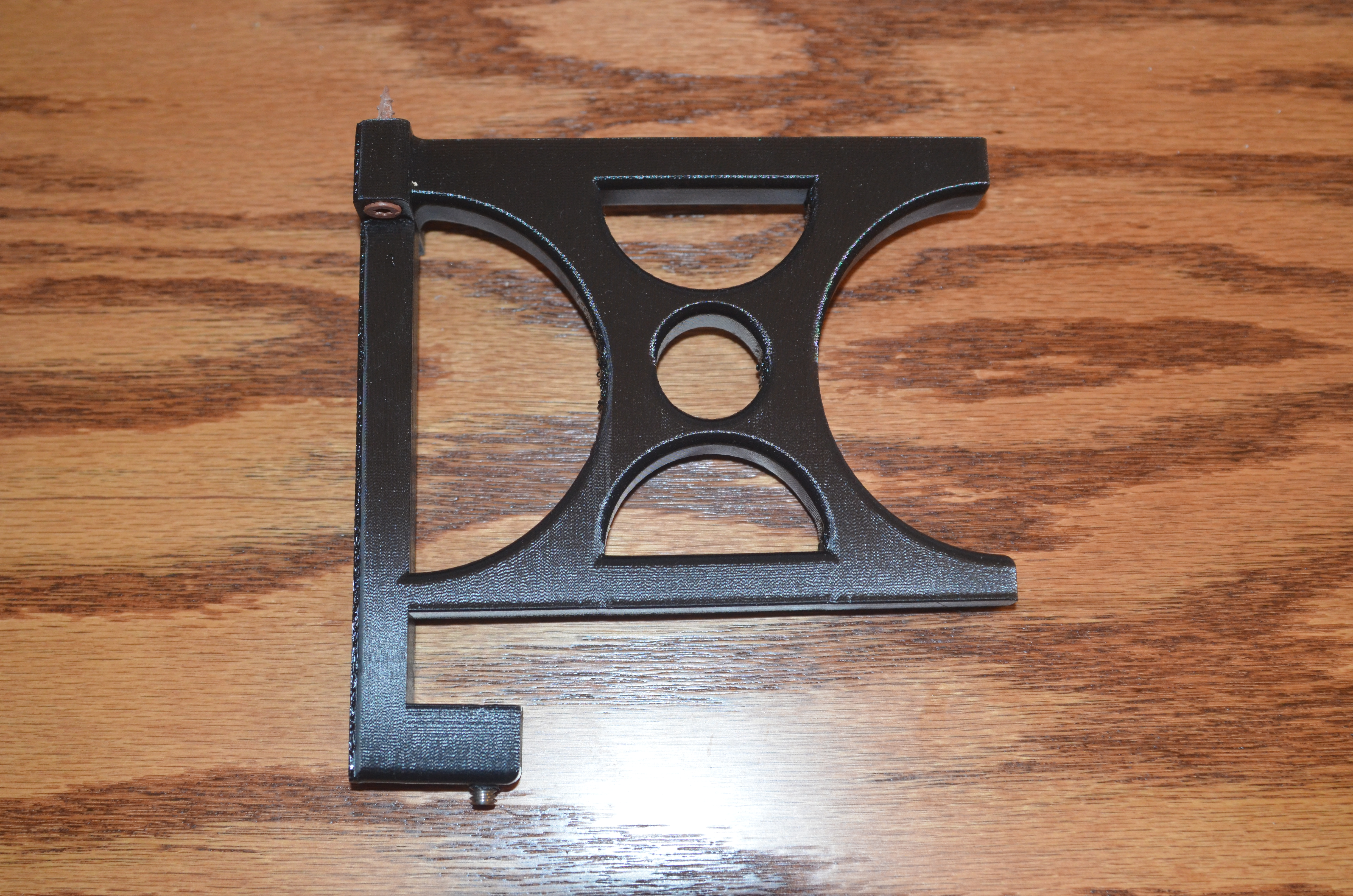 Miniatura 2 do modelo 3D Desk riser for small added shelf