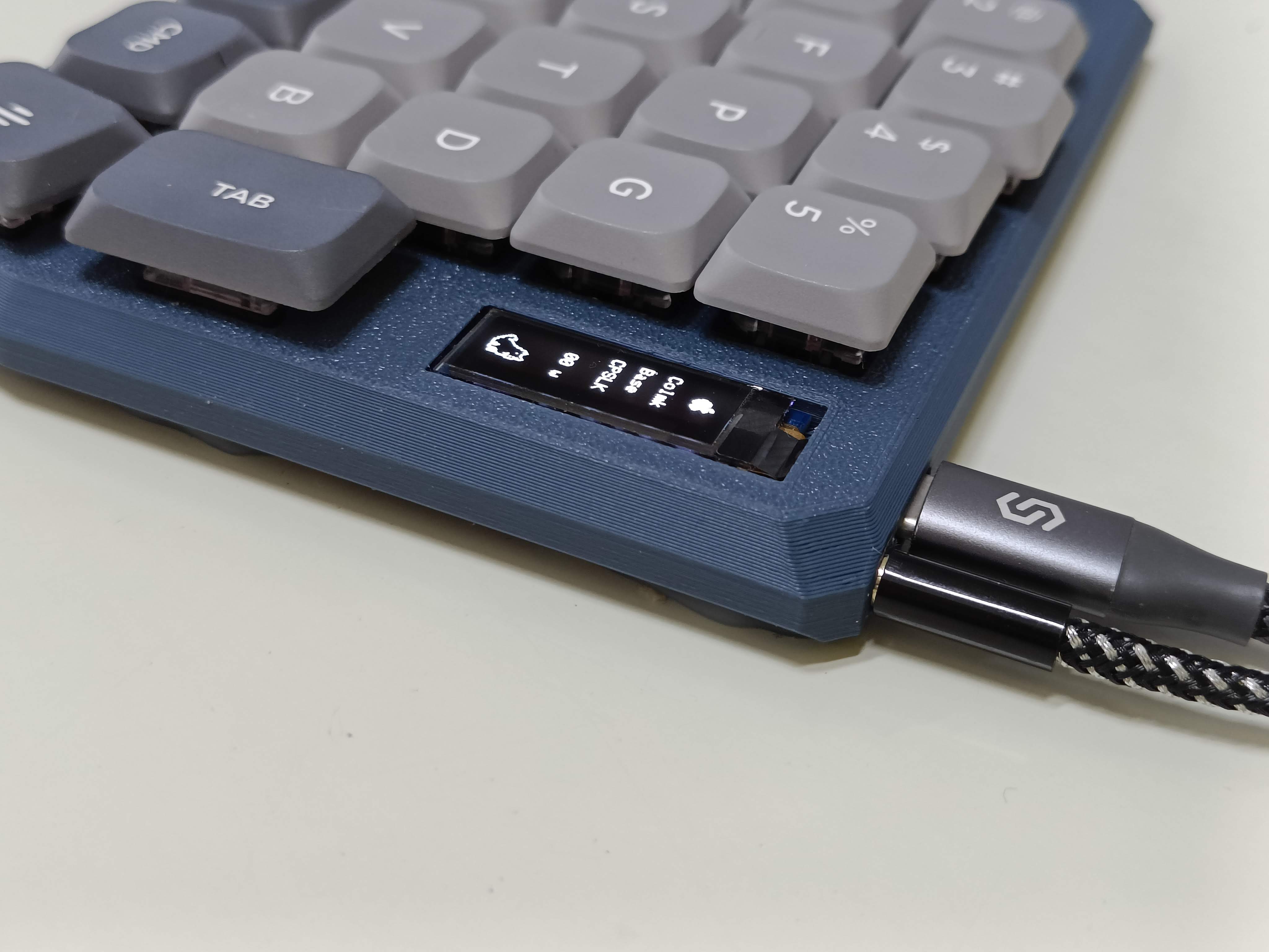 Miniatura 6 do modelo 3D Chakra56 low profile split keyboard