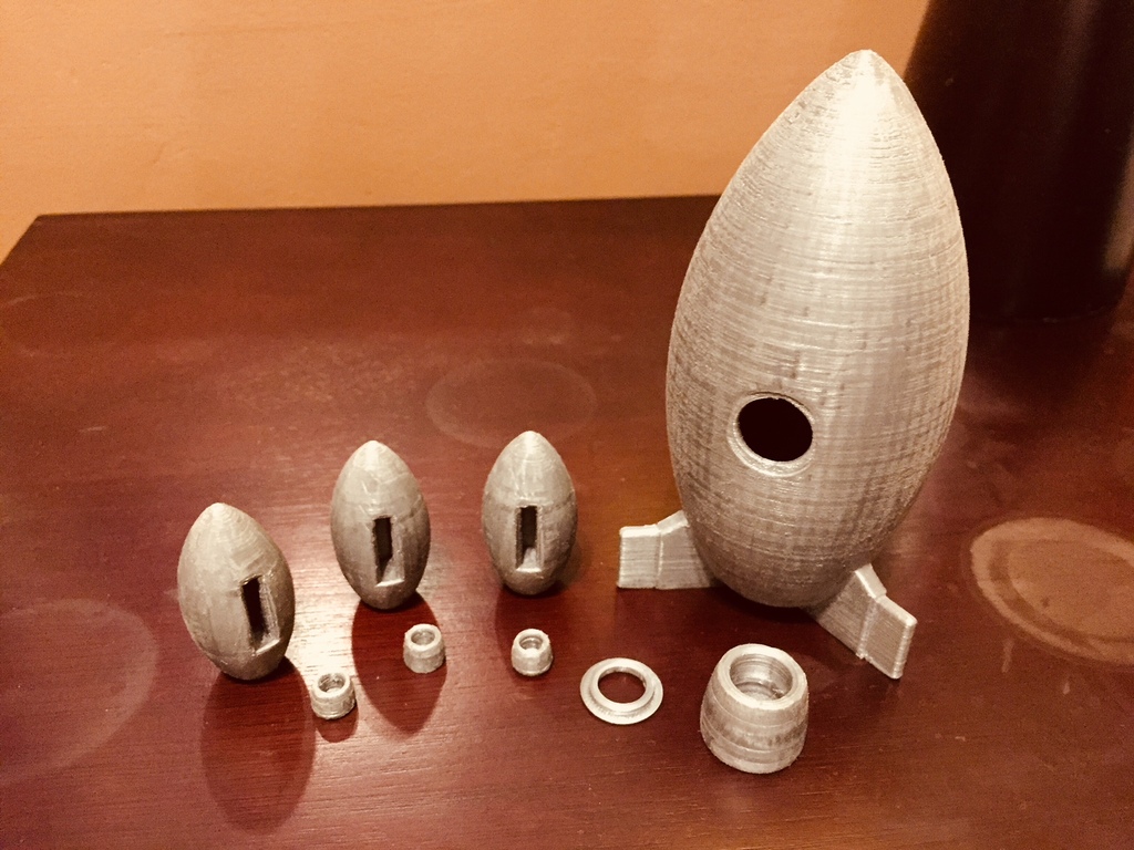 Miniatura 6 do modelo 3D Retro Rocket