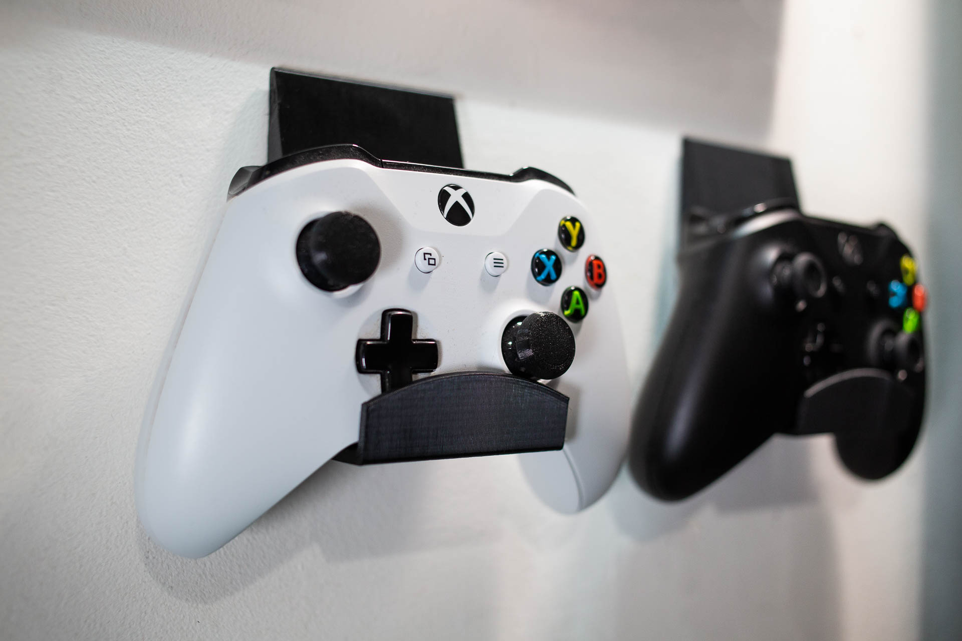 Controller Wall Mount - Xbox One, PS4, Switch Pro Contoller | Possibly ...