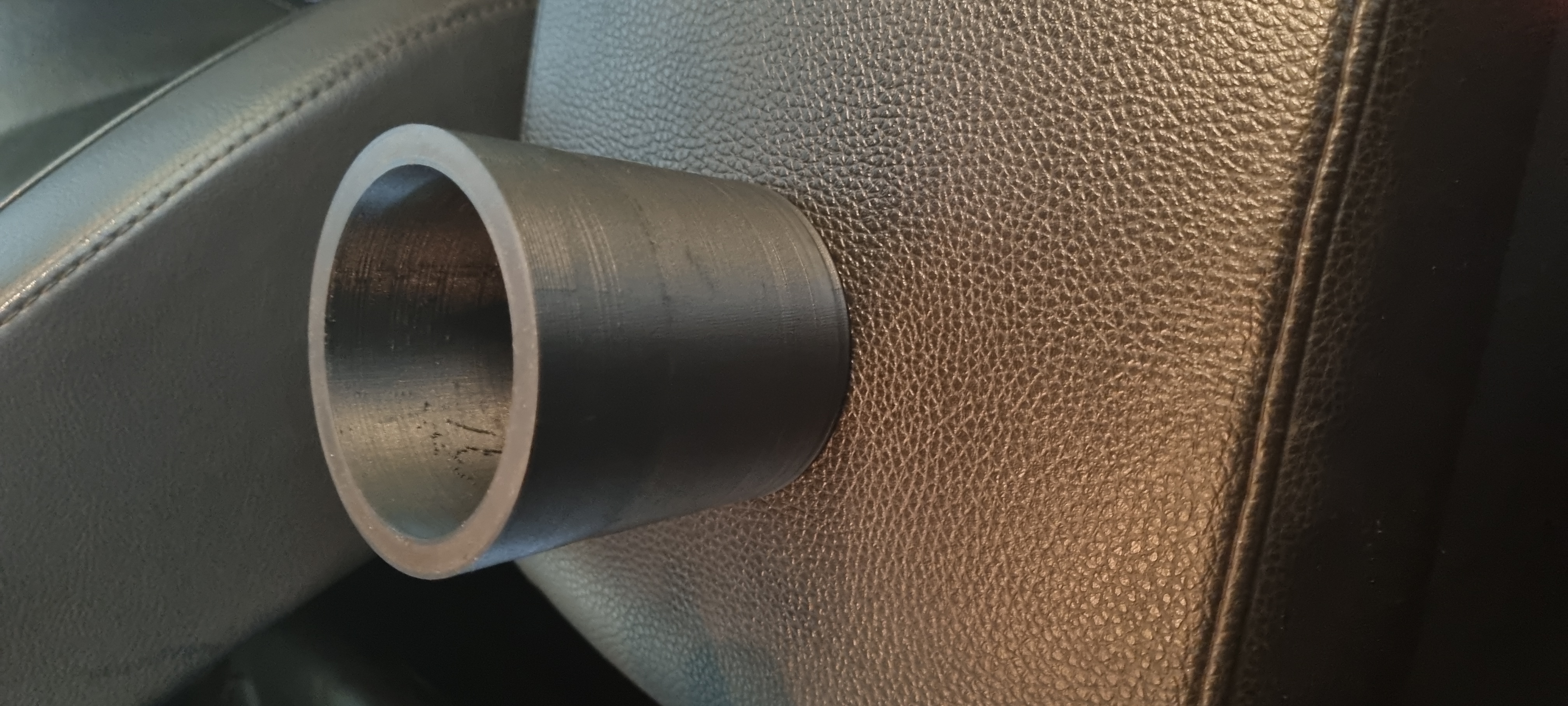 Miniatura 4 do modelo 3D VW amarok cup holder insert