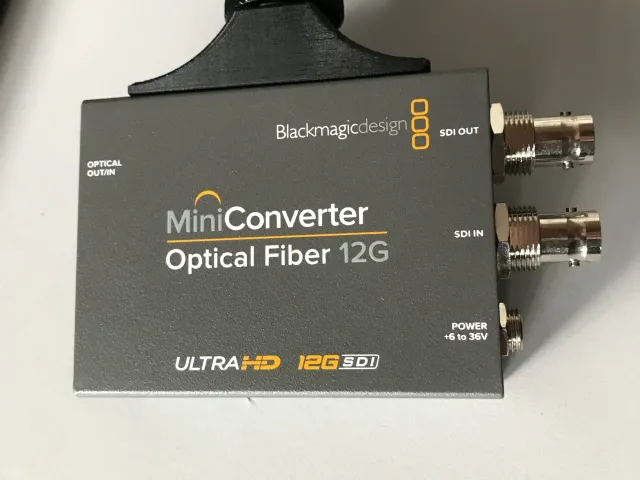 Blackmagic Mini Converter Optical Fiber 1/4" Mount