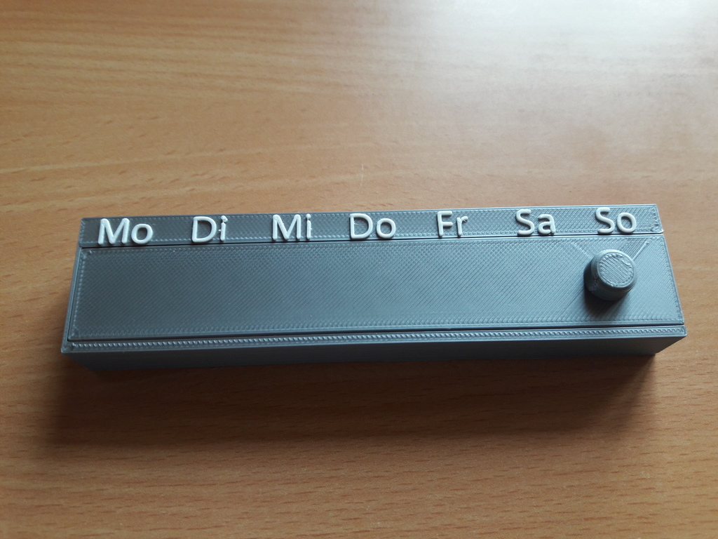 pillbox with a clip in english or german shortcuts for every day